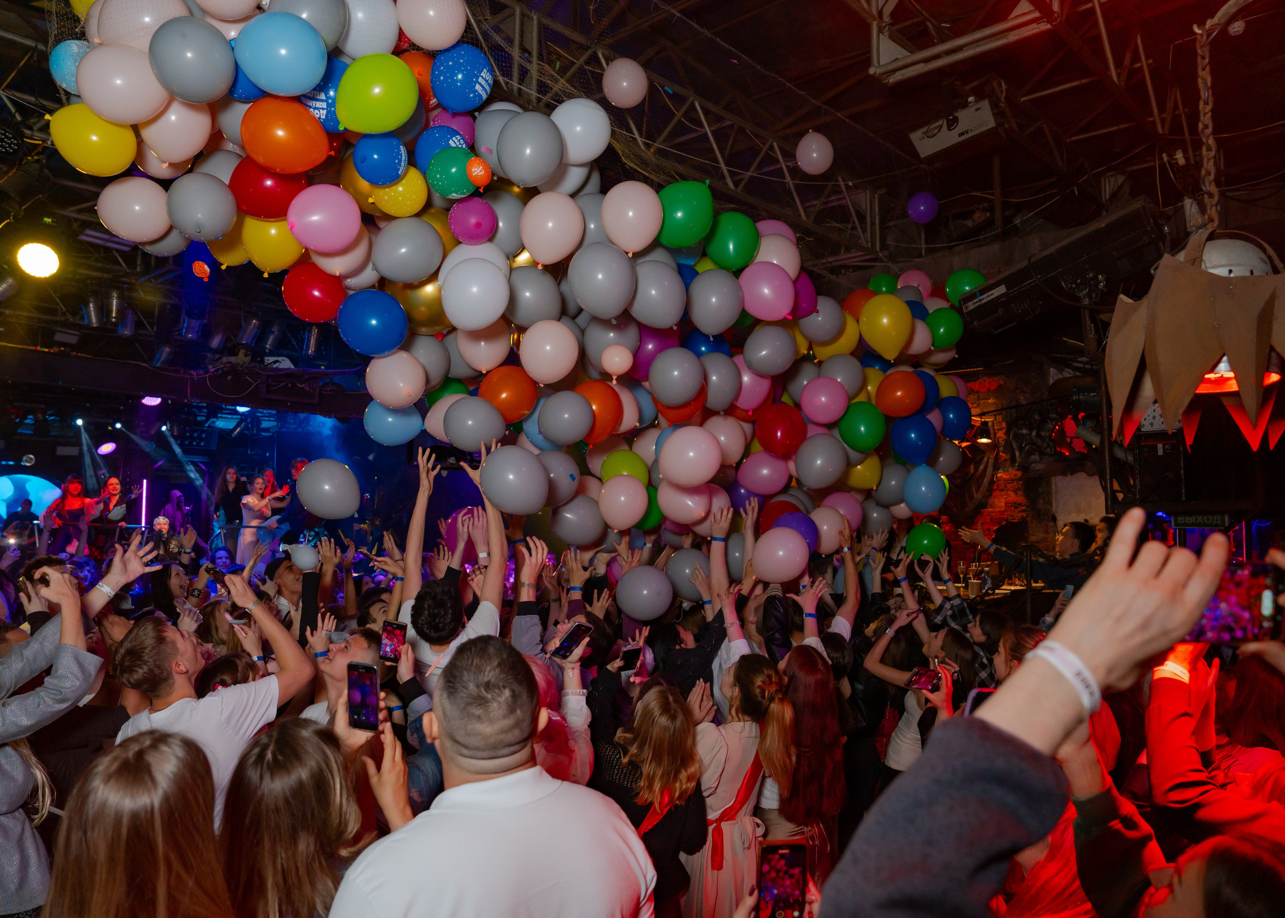 Выпускной Байк Центр «Ночные волки» 11 класс. Крамер Юлиана детский и семейный фотограф