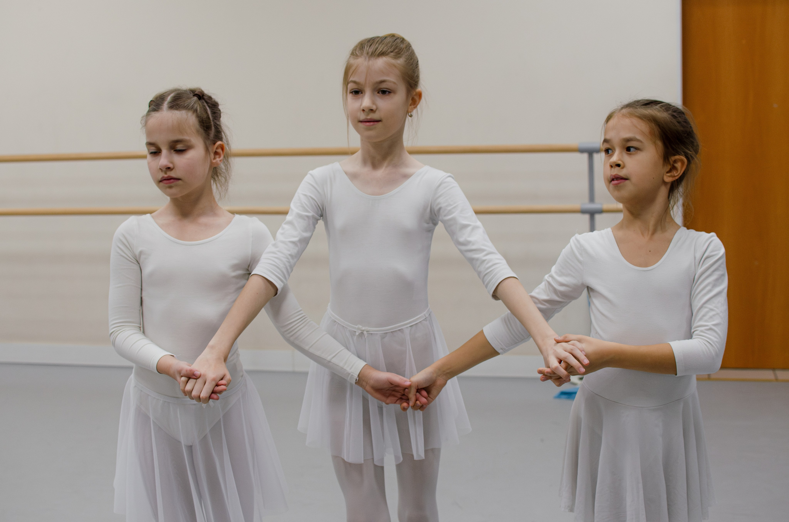 Хореографический коллектив «Русская тройка». Открытый урок младшей группы. Портретный и репортажный фотограф в Санкт-Петербурге Варвара Жукова