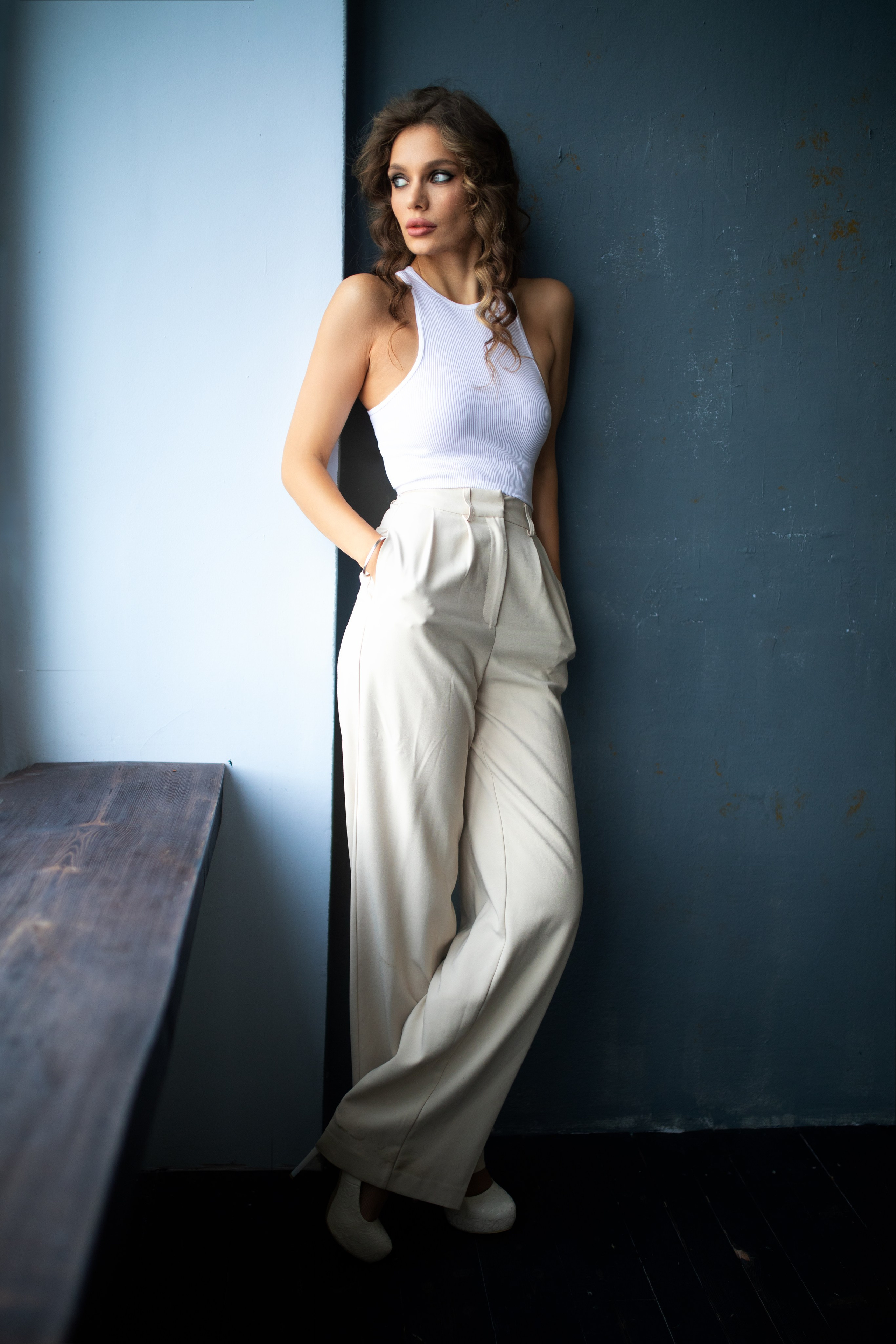 Съемка с Екатериной в студии с минимальным интерьером в формате для «себя»