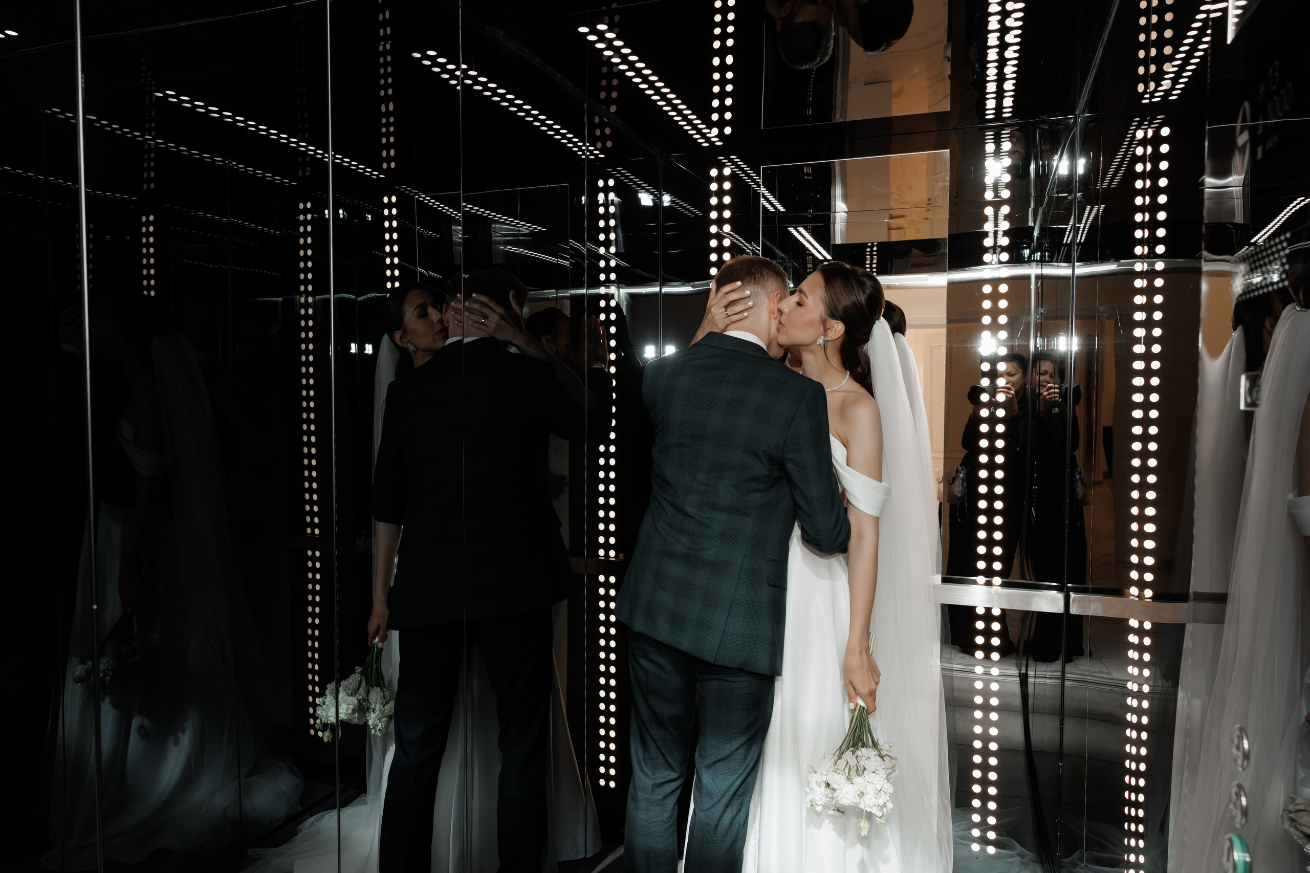 Регистрация в отеле Fish Point, ЗАГС Бутово, прогулка в Остафьево. Свадебный и репортажный фотограф (Москва, Королев и другие)