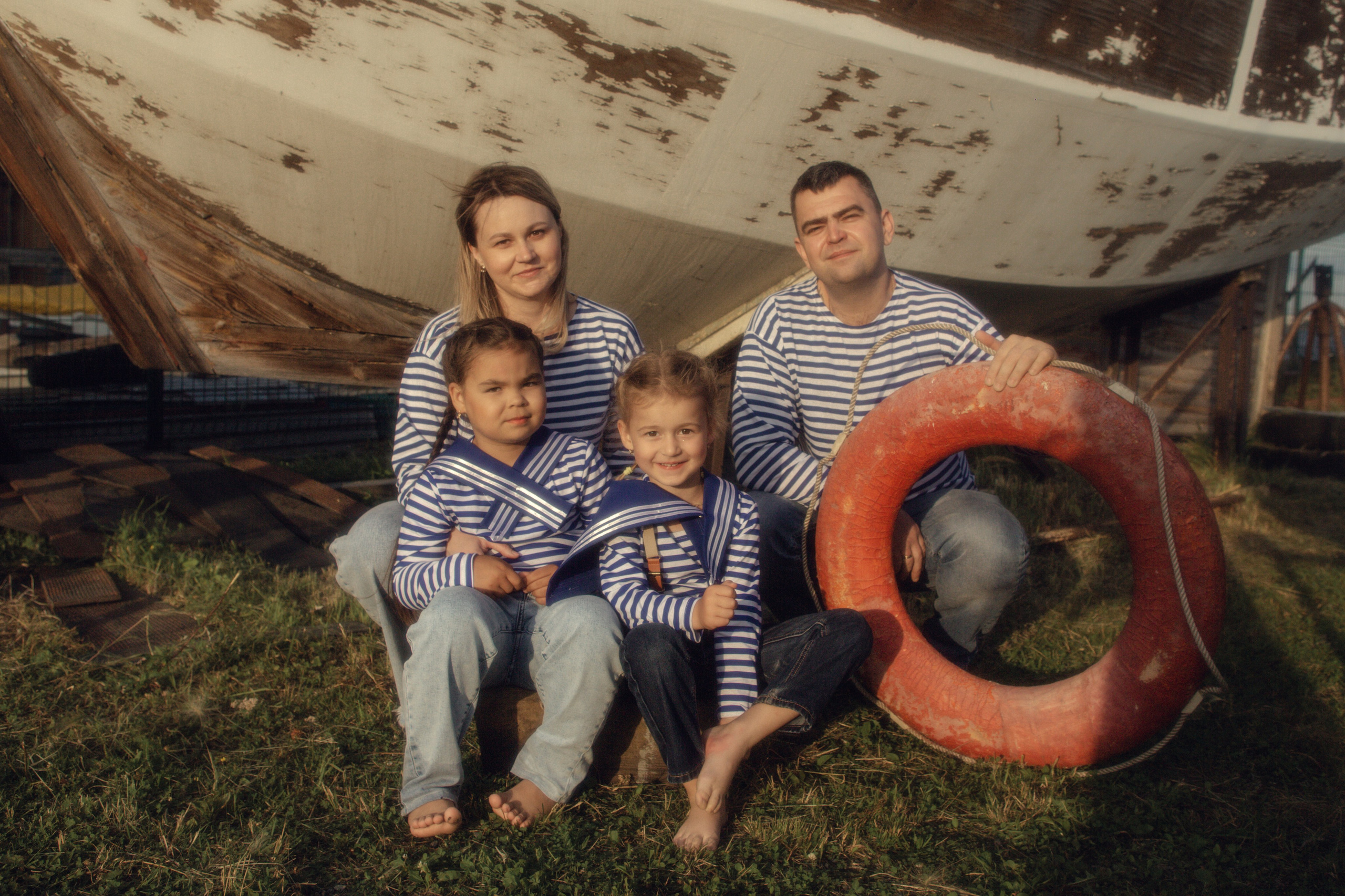 Андрей + Наталья и сестрёнки Вика и Оля. Фотограф Елена Бухонина Челябинск
