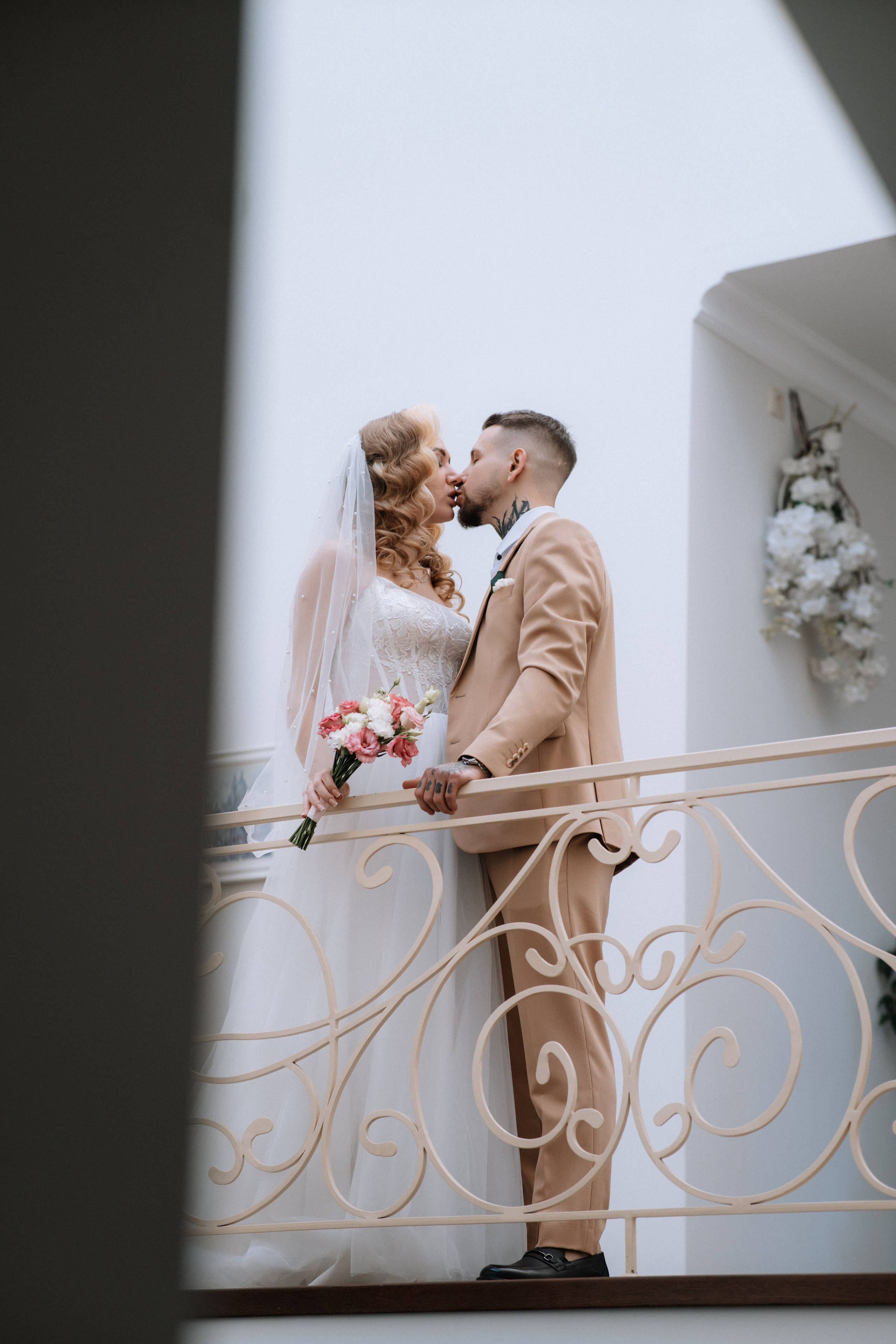 Альбина и Всеволод — Дом на горе. Репортажный (Event) фотограф в Барнауле | Даниил Маркин | Качество и вайб