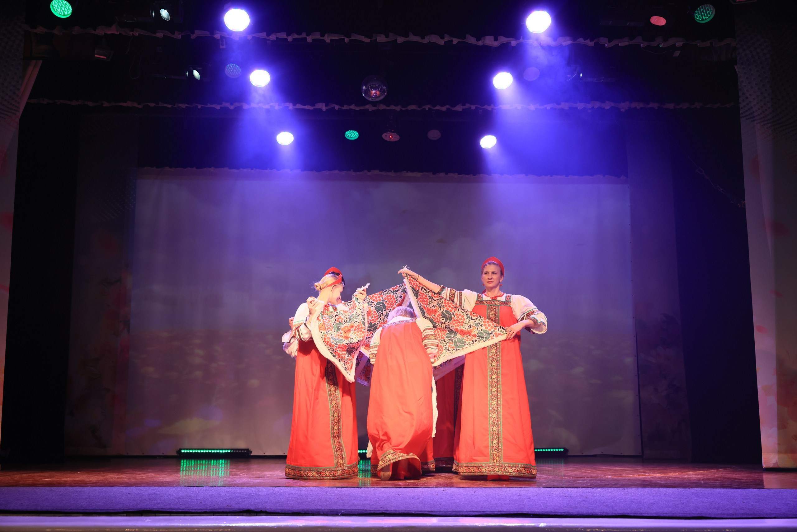 Концерт к 8 Марта в ДК «Металлург» г. Тула. Фотограф в Туле Крупский АнДРей. Фотостудия «КАДР71» в Туле