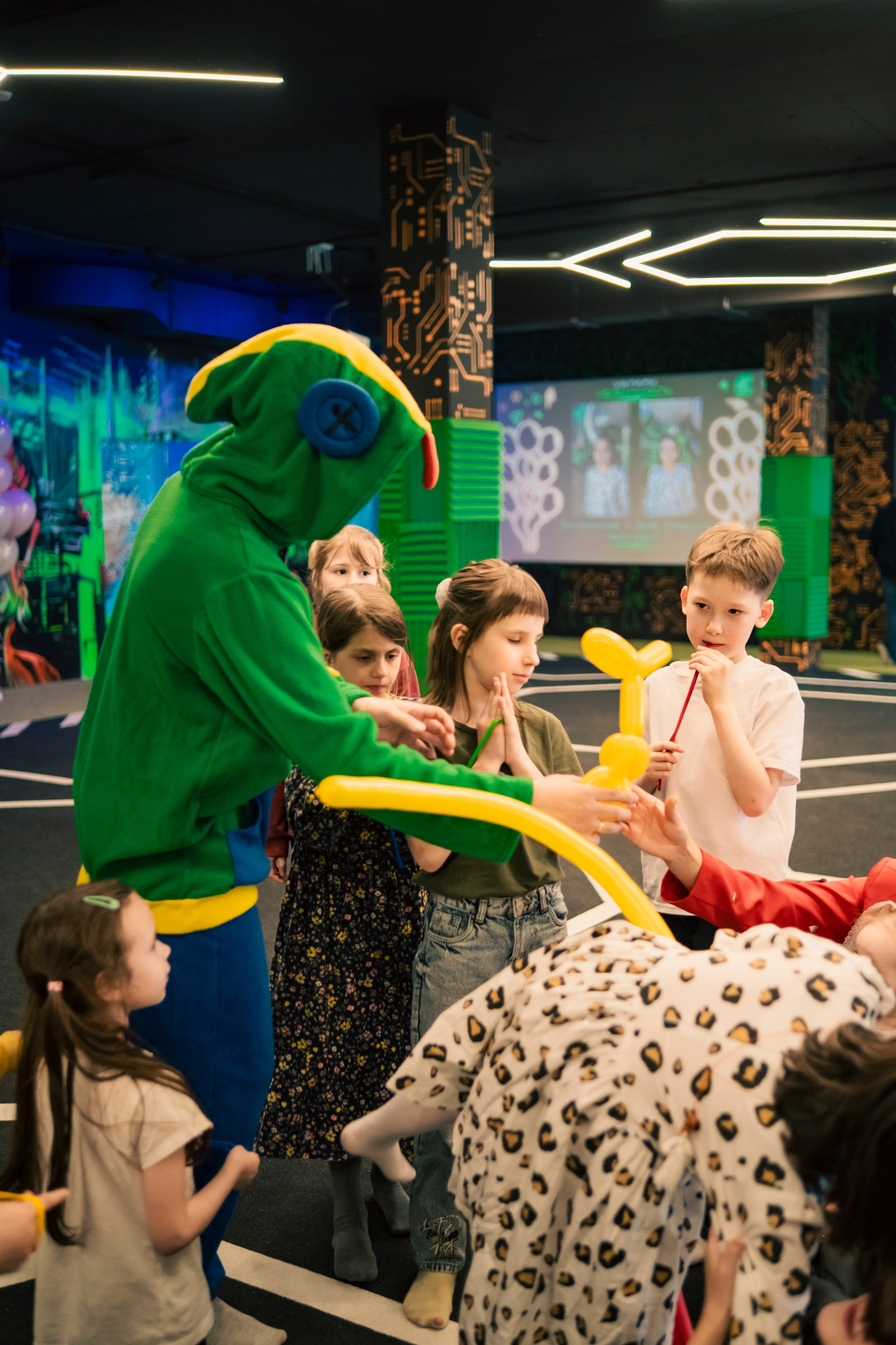 VR April-May. Felixtones