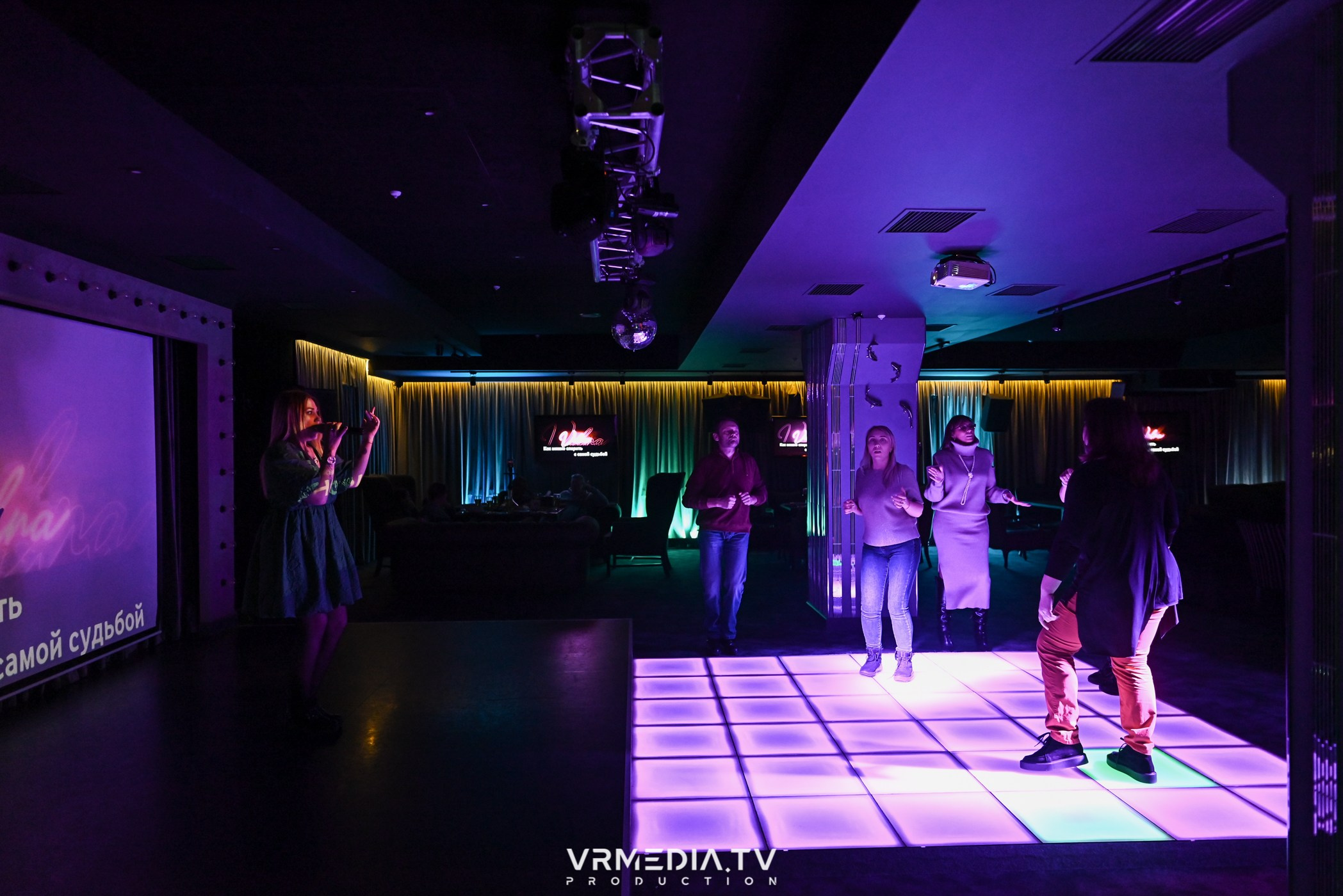 DISCO 00’S в караоке-баре «Volna»