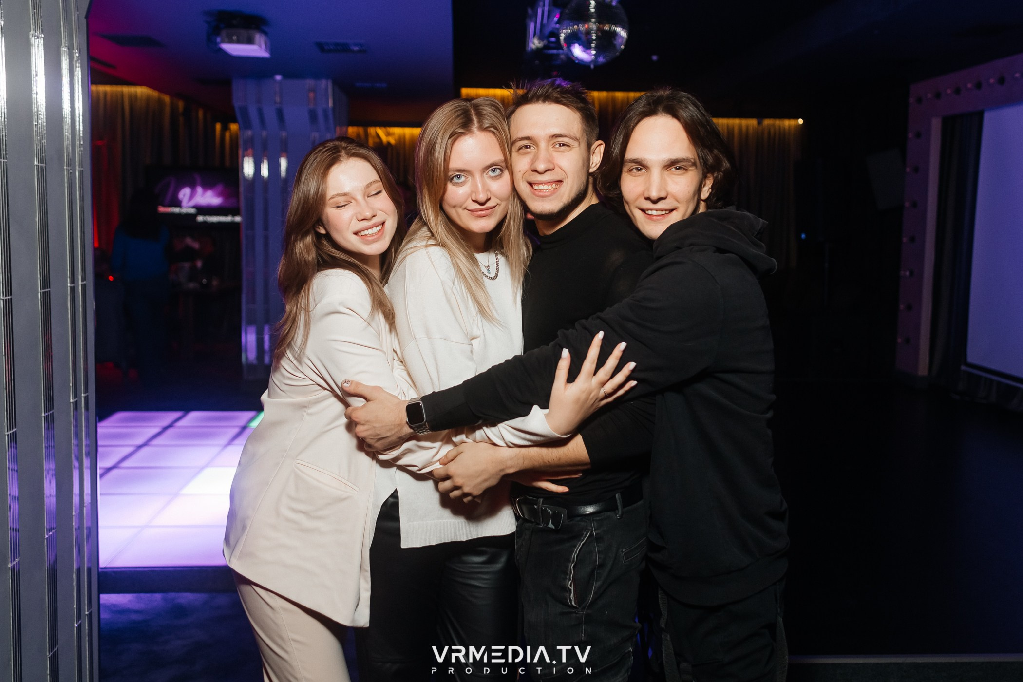 OLD VS. NEW в караоке-баре «Volna»