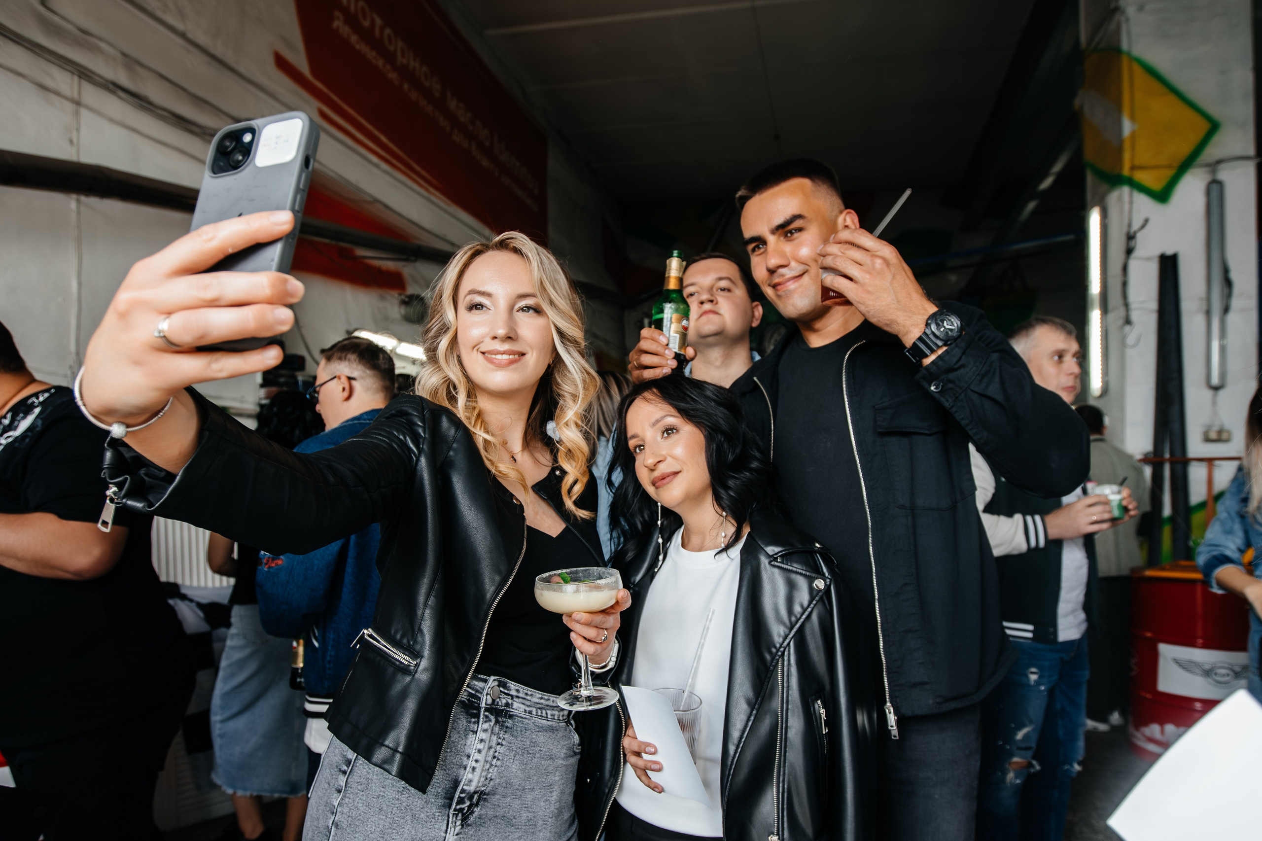 Анна & Евгений проект «Четыре свадьбы» на Пятнице. Свадебный фотограф Барнаул Алексей Павлов