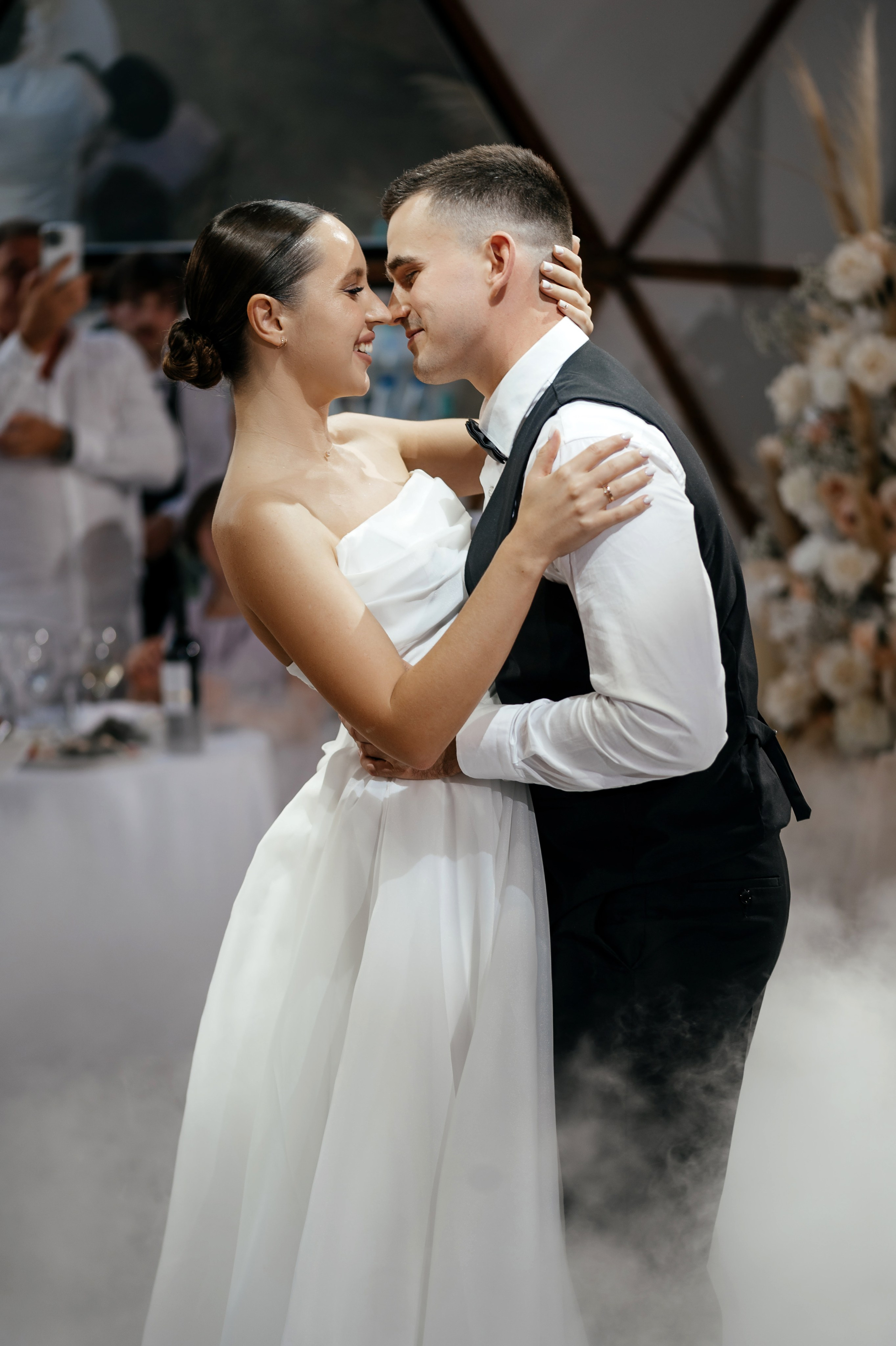 Александра и Владислав. Свадебный и студийный фотограф Ирина Котикова