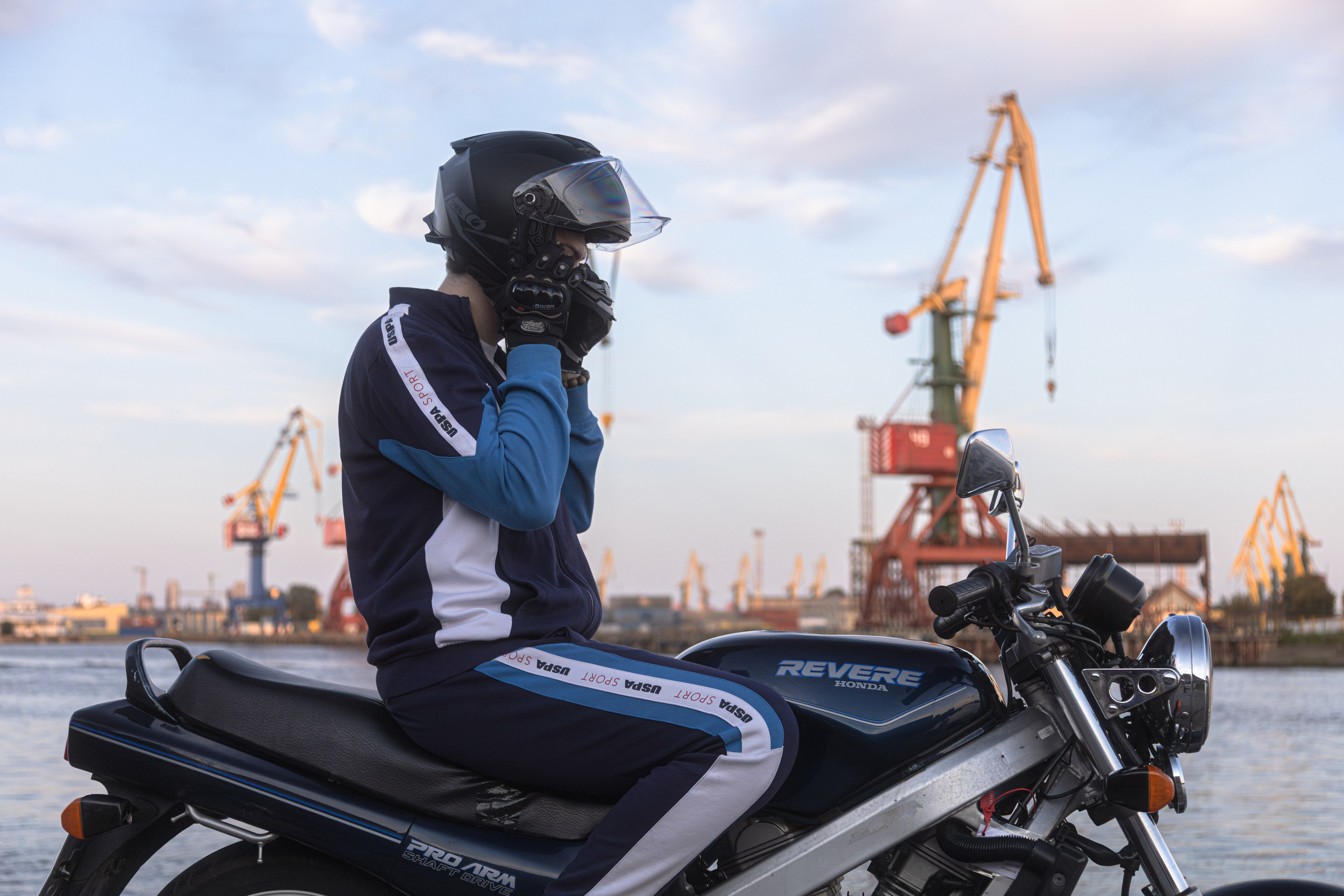 Daniil R. — Digital Noise —