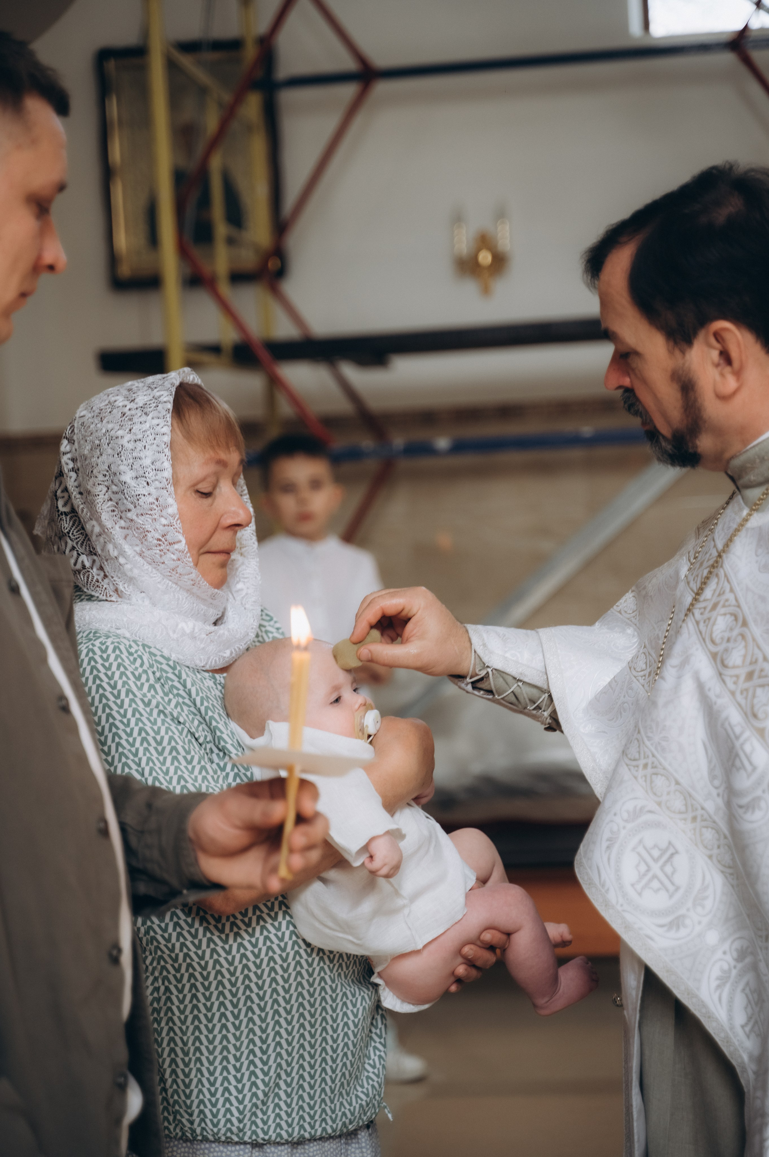 Крещение Корнелии (ХРАМ СВЯТИТЕЛЯ ЛУКИ КРЫМСКОГО). Семейный фотограф в Минске Дарья Дреко