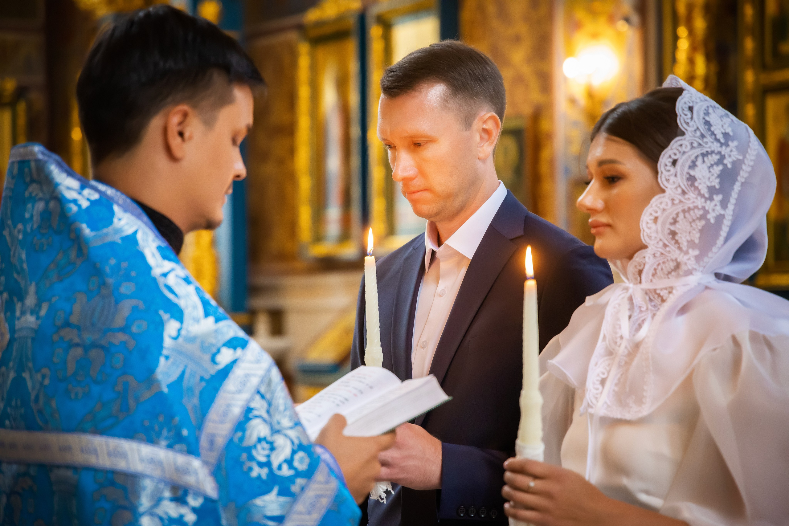 В Храме. Семейный и Свадебный фотограф в Астане Александр Астапов