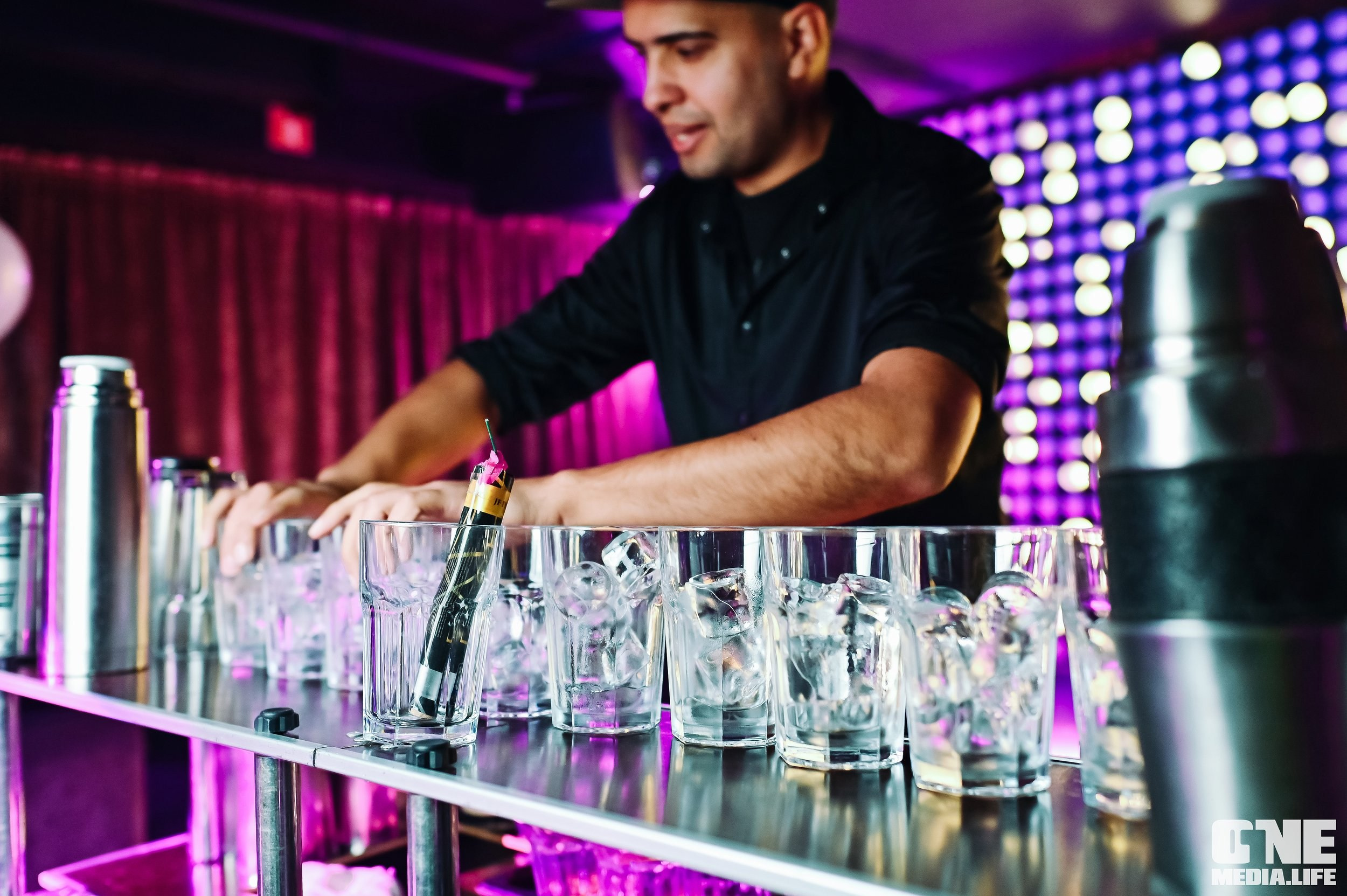 Фоторепортаж из караоке-клуба Эйфория. One Media Life: фоторепортажи, фотоотчеты с мероприятий и заведений