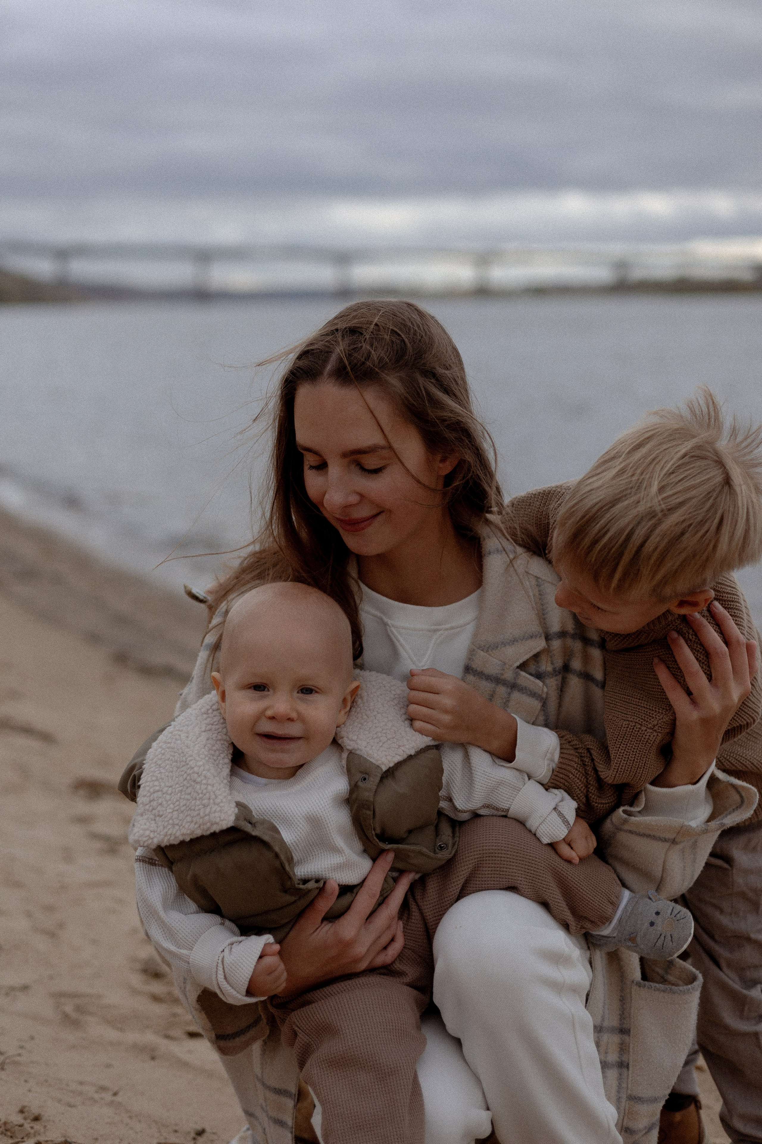 Прогулка у реки. Свадебный и семейный фотограф Ксения Маллер