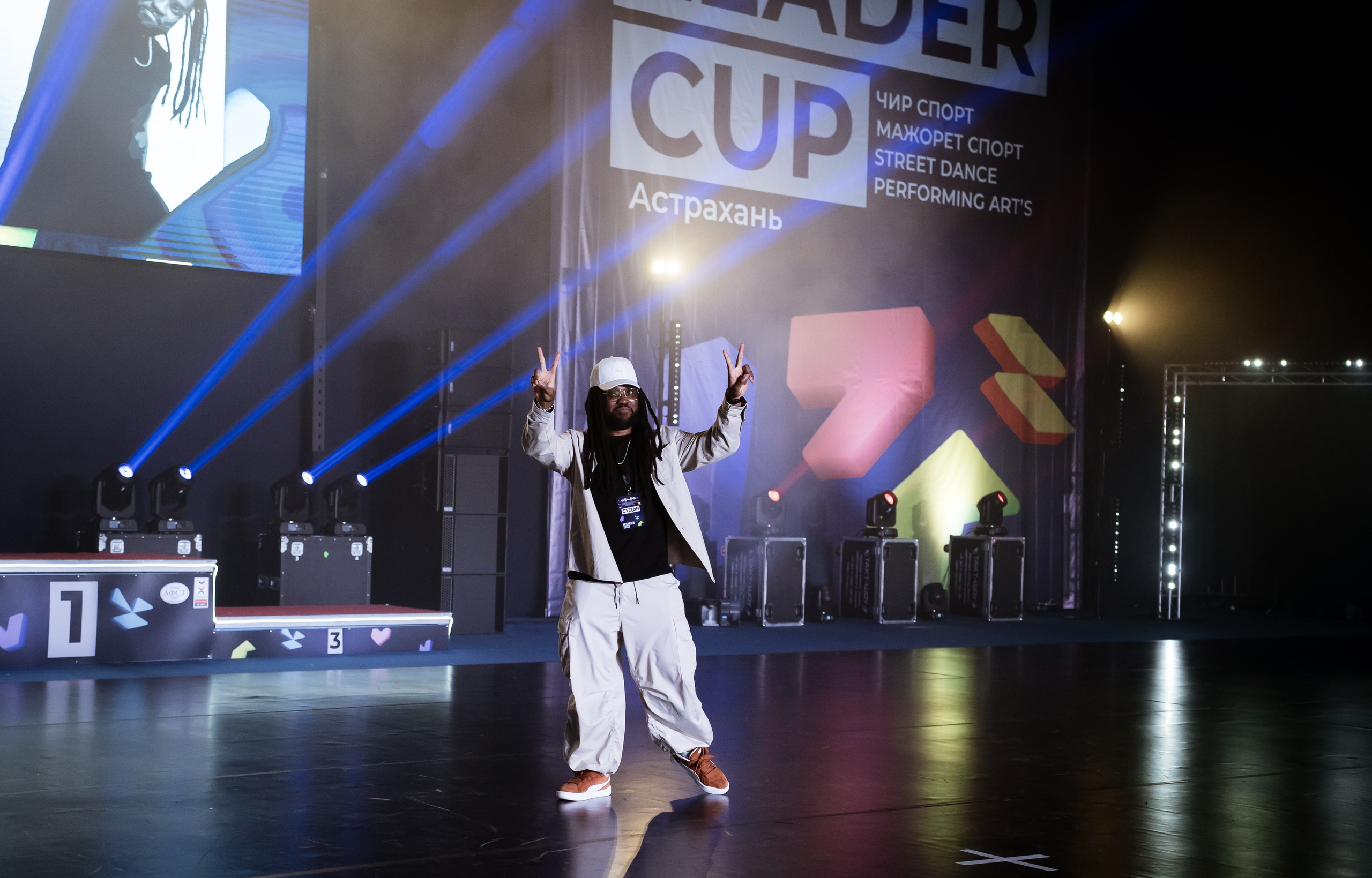 Репрезентативные разножанровые кадры. Фото