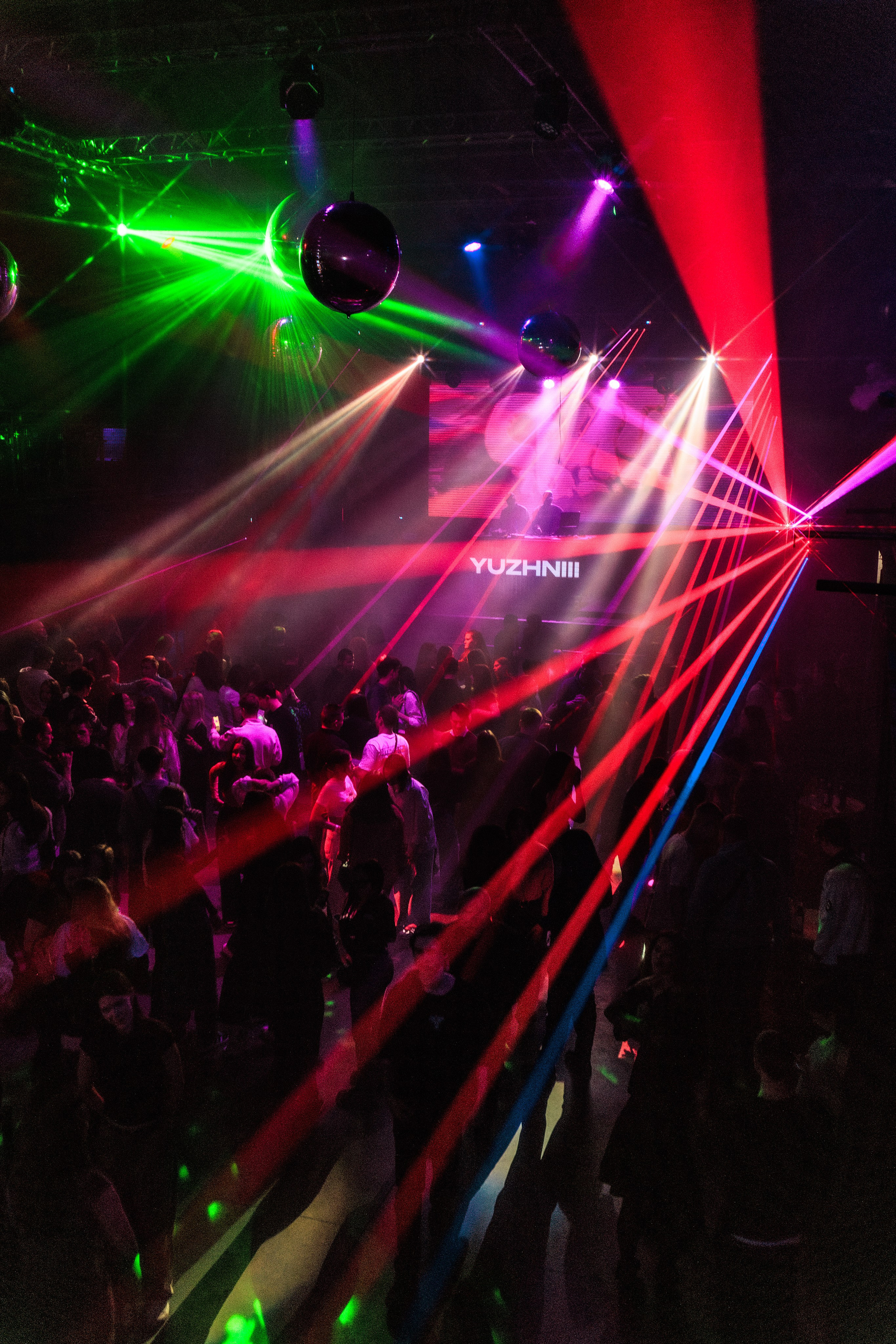 18.01.25 Tinder party. Репортажный фотограф Екатеринбург | Яркий, качественный репортаж | Концерты, клубы, репортаж, праздники, корпоративы