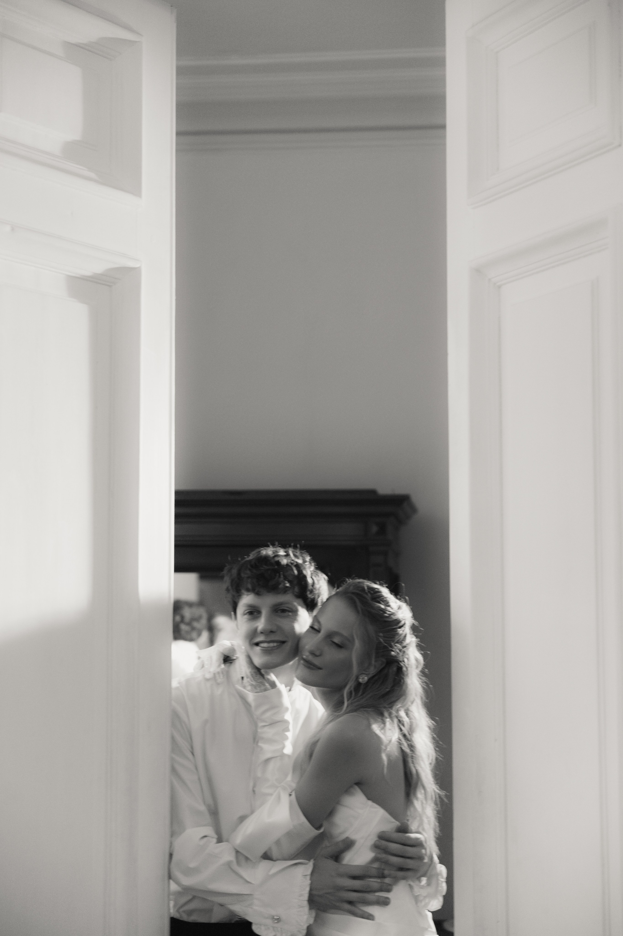 Свадебная съемка в исторической квартире на Чистых прудах. Ярослава Ерина — свадебный фотограф в Москве