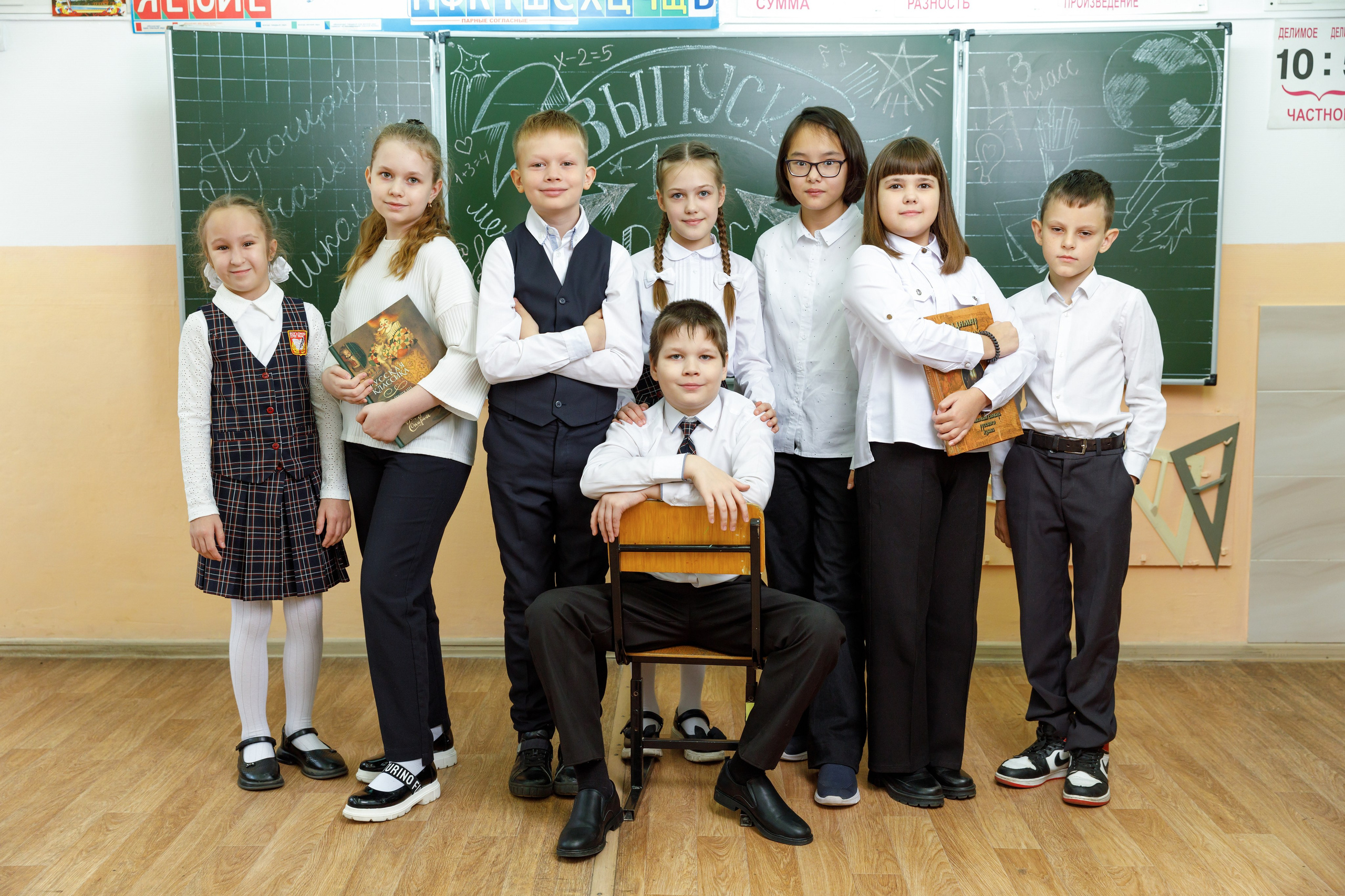 9-11 класс. Фотограф Анна Телекаева, выпускные альбомы, семейные и репортажные съемки в Омске