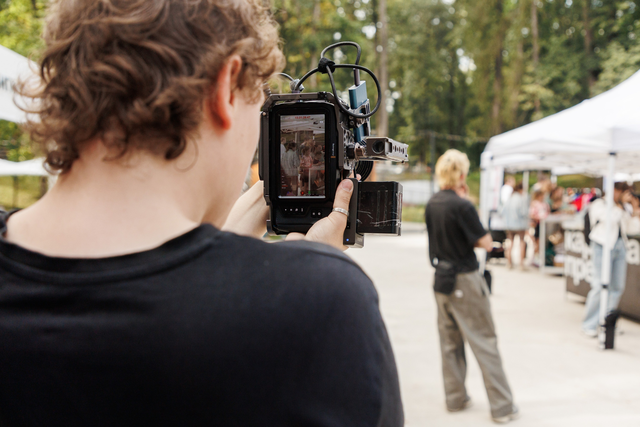 Книжный фестиваль «Смены» в Выксе 2025. Фотограф городских и семейных событий Артем Карпухин