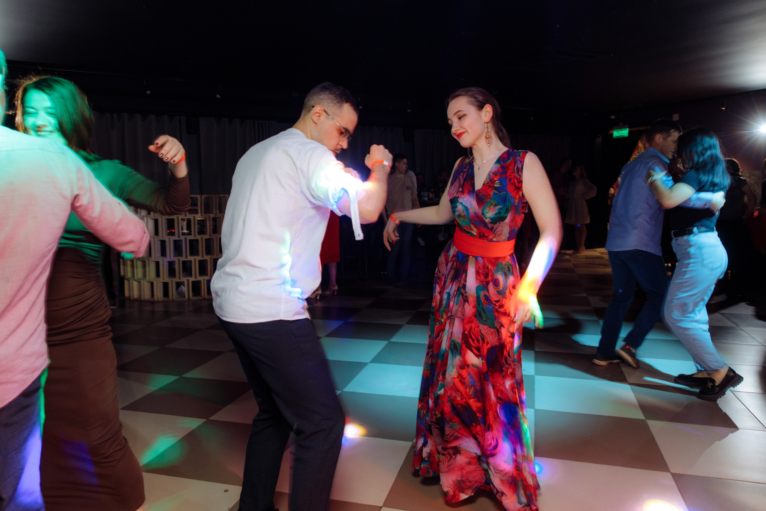 ISALSА. Вечеринка в школе танцев. Свадебный фотограф в Ярославле Анастасия Архипова