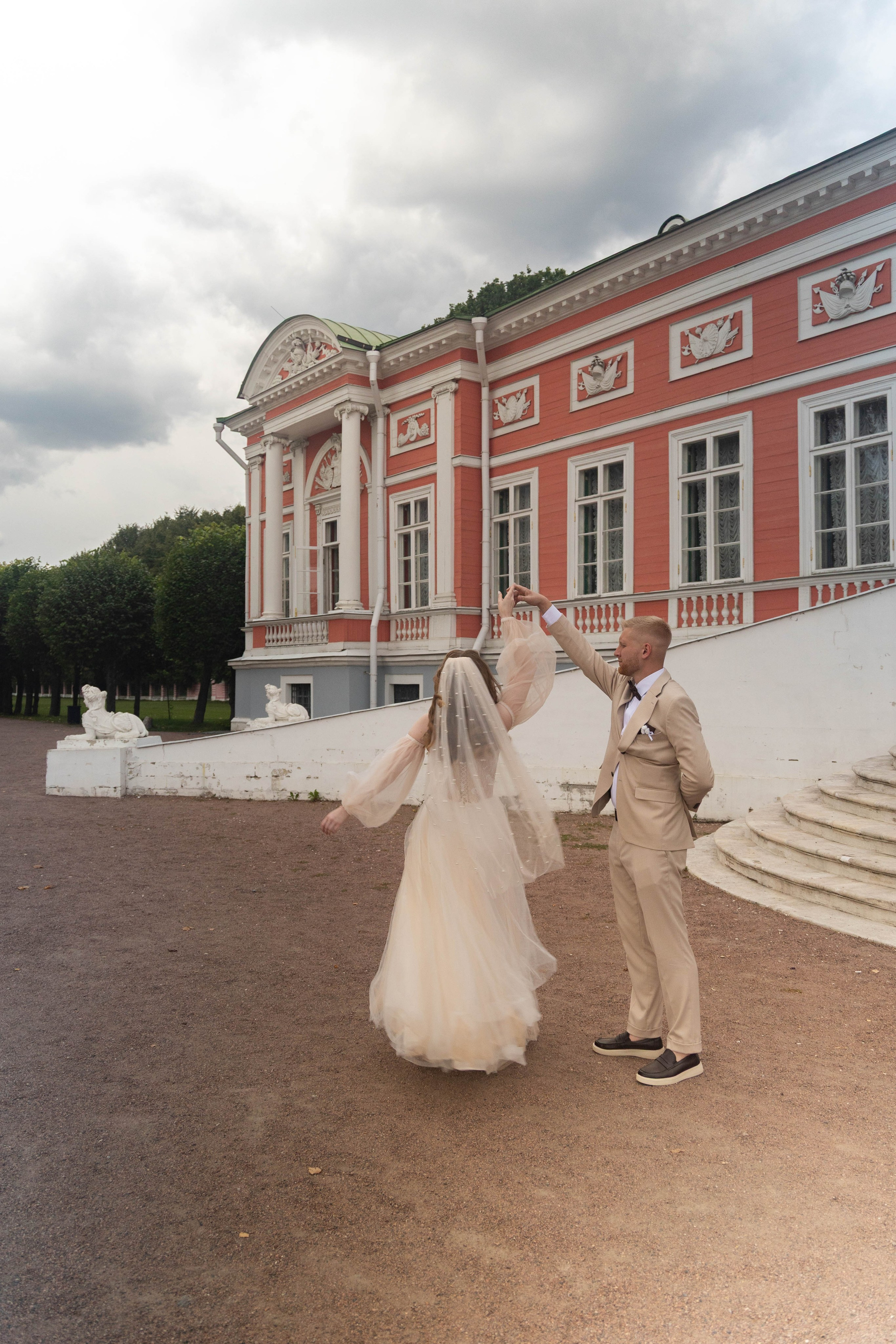 Свадебная фотосессия свадебный фотограф Татьяна Марсуверских свадебная фотопрогулка Москва Жуковский. Фотограф для маркетплейсов, фотоуслуги в Жуковском Татьяна Марсуверских