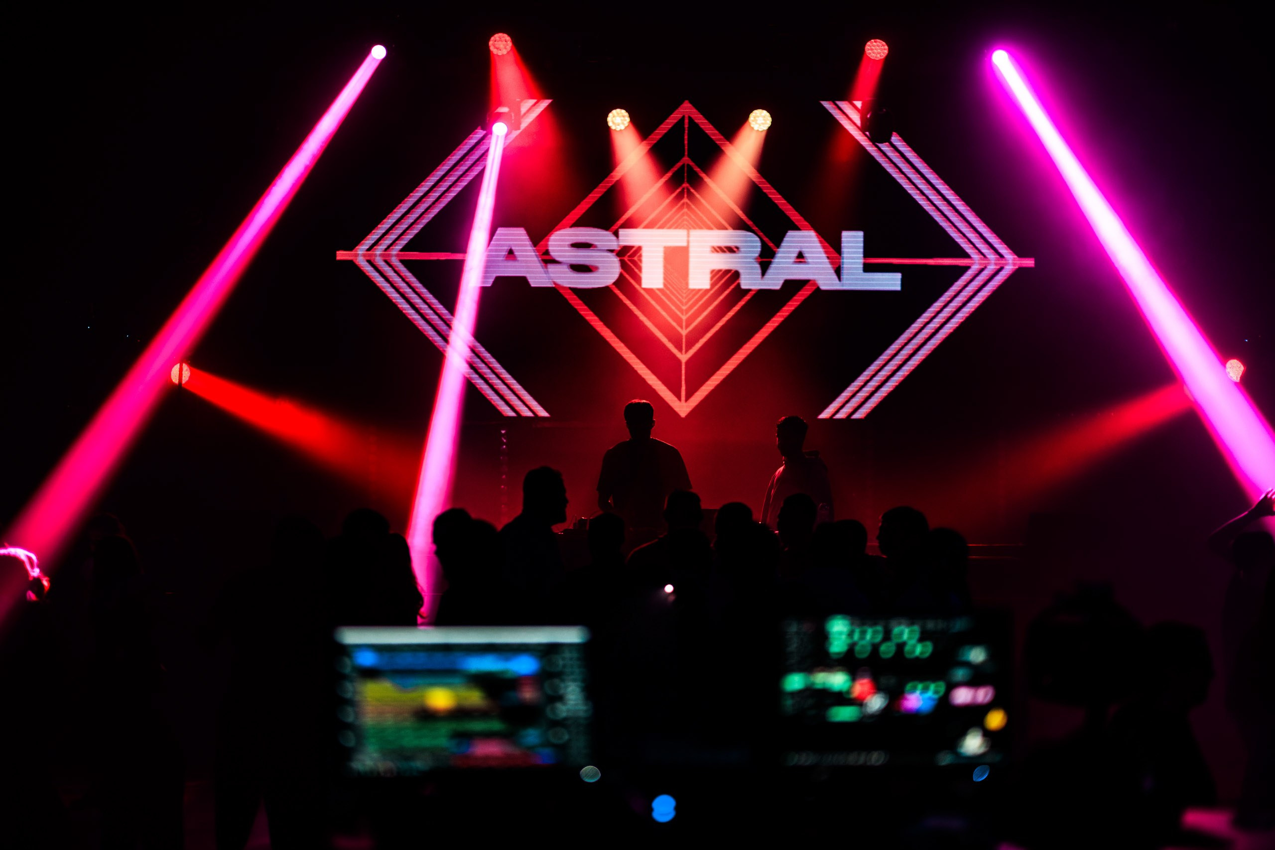 Zodiac party. Репортажный фотограф Екатеринбург | Яркий, качественный репортаж | Концерты, клубы, репортаж, праздники, корпоративы