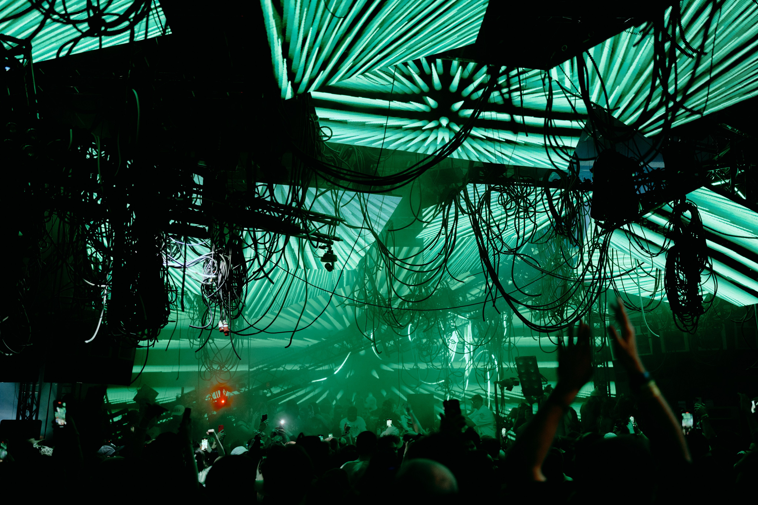 Outline 2024. @tomrus: Рустам Шагиморданов — фотограф