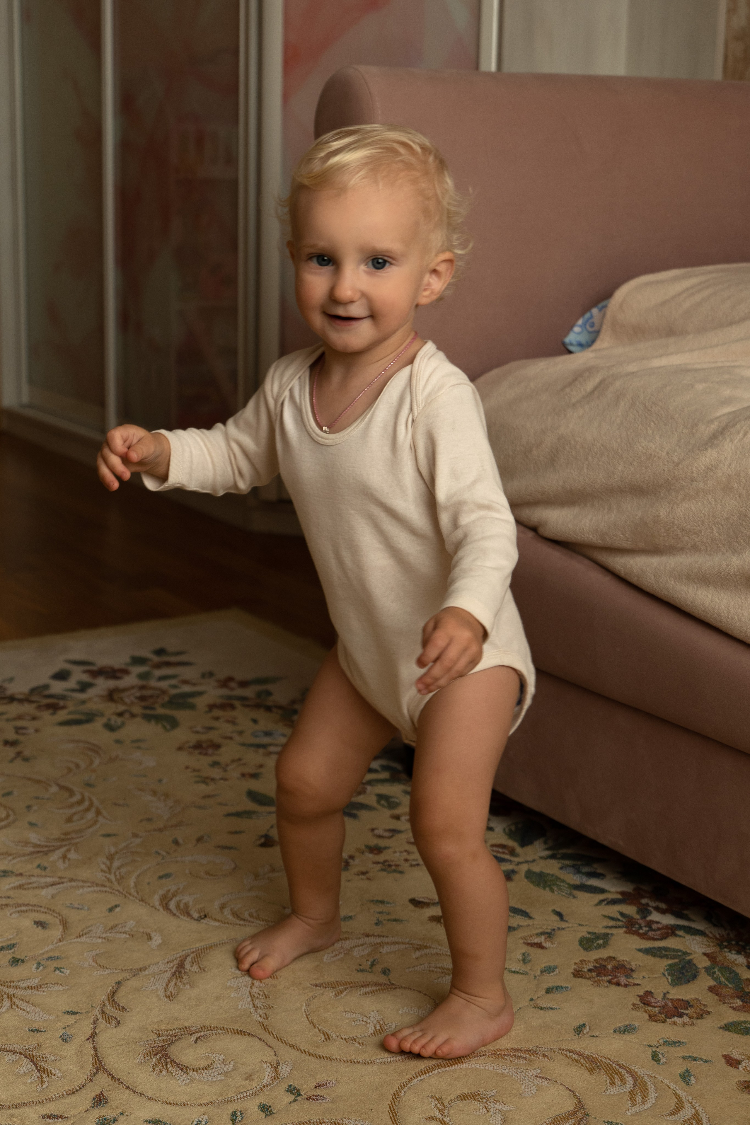 Семейная фотосессия дома. Фотограф видеограф Ольга Василевская