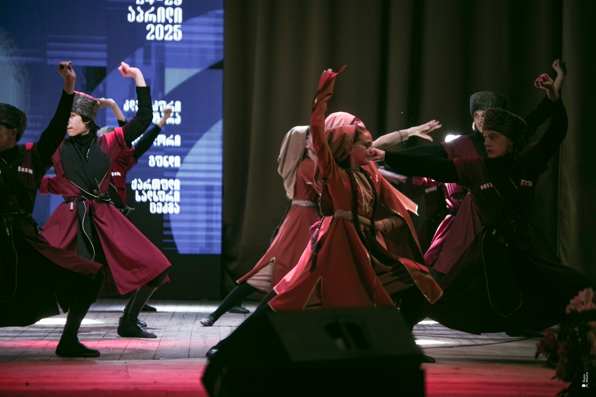 Танцы в Хоби. Портретный фотограф Денис Милютин