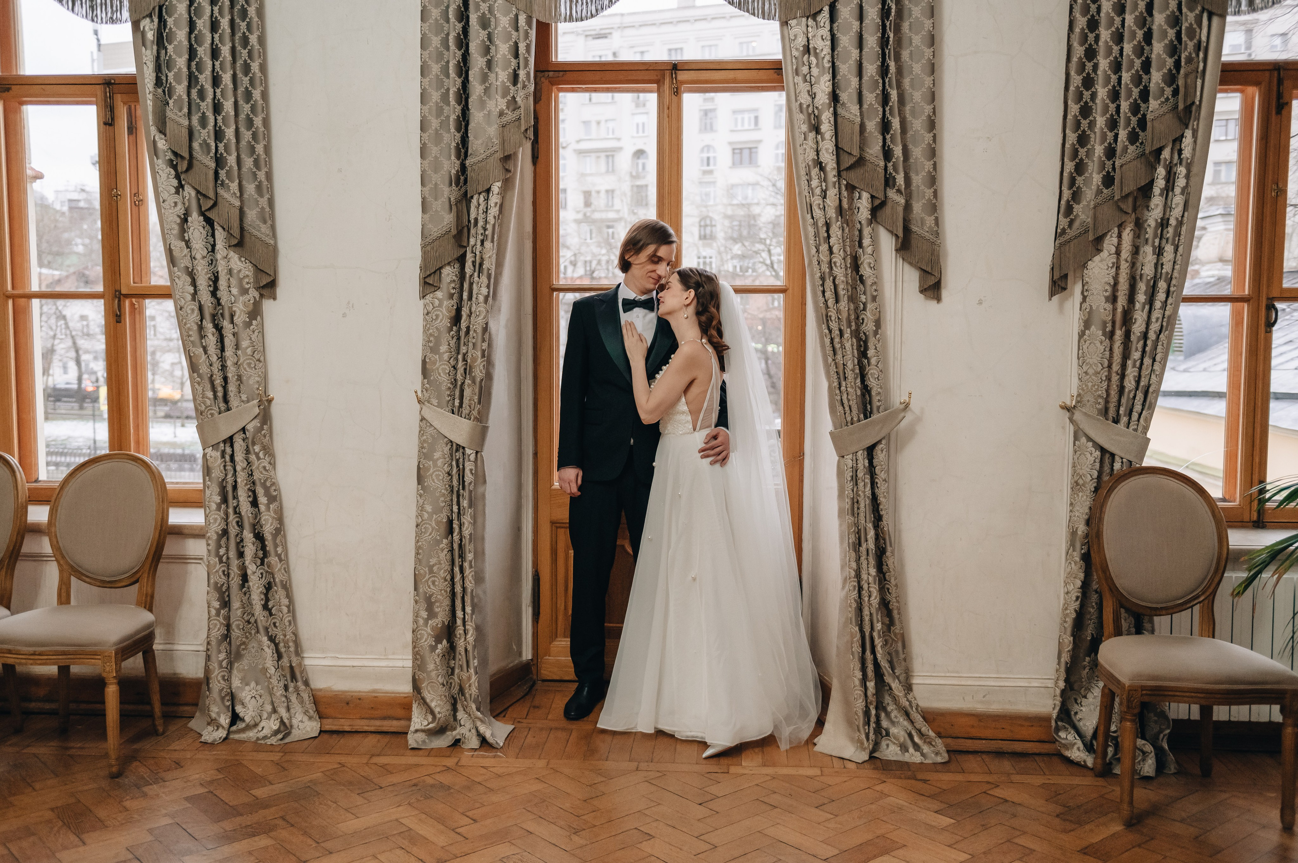 Свадебная фотосессия в библиотеке им. Пушкина. Портретный фотограф Москва Светлана Кашура