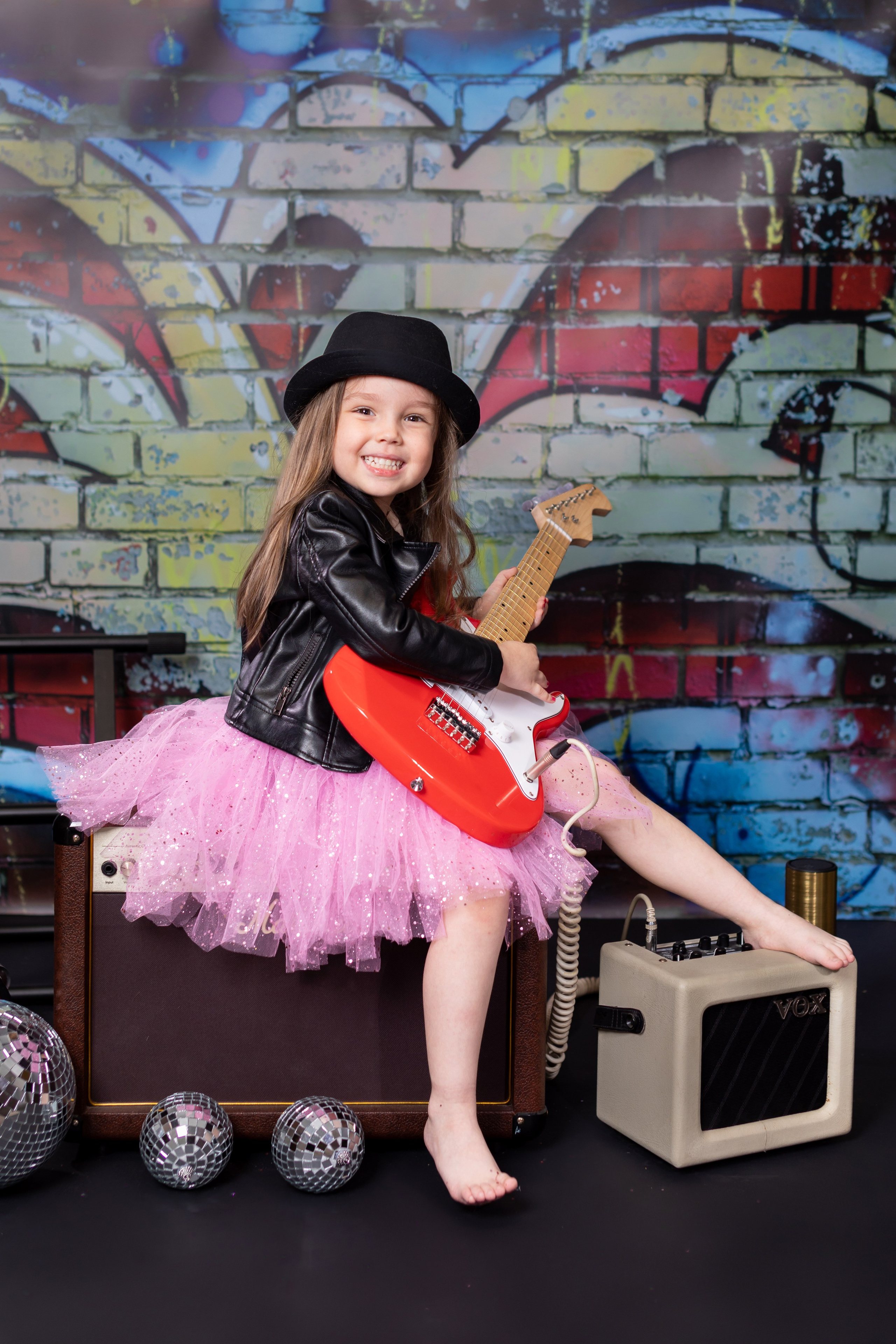 Фотопроект «Музыкальная лаборатория». Надежда Рыжова, портретная и контент-съемка в Челябинске