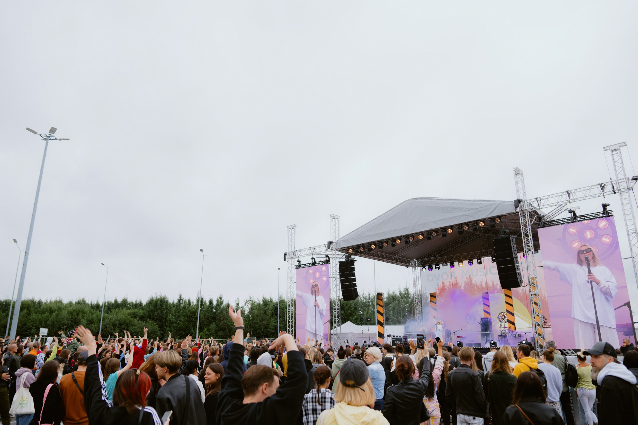 Dvor mega music festival. Photographer — ERASTOV