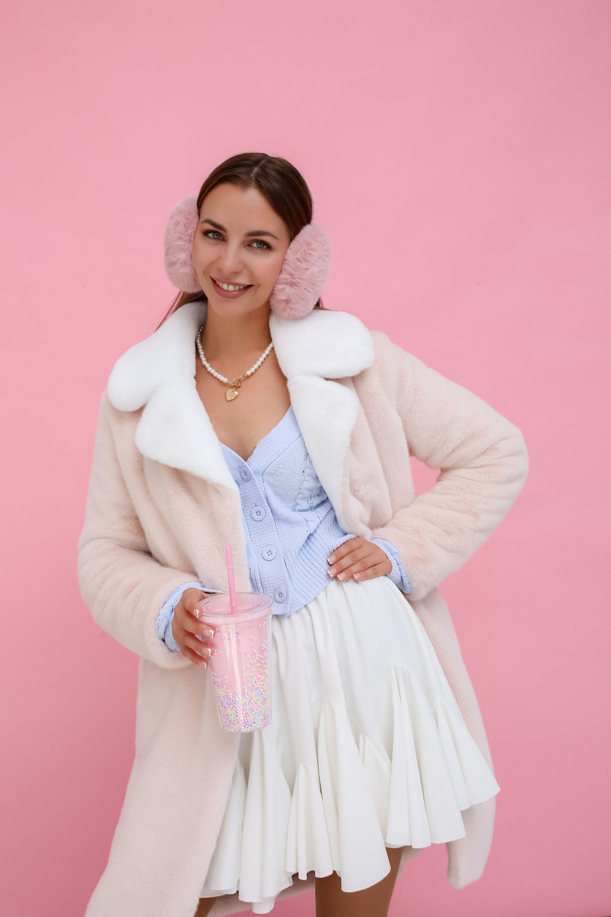 КАТАЛОГ ДЛЯ БРЕНДА ВЕРХНЕЙ ОДЕЖДЫ MISHKA. Бренд, контент фотограф в Волгограде Елена Даньшина