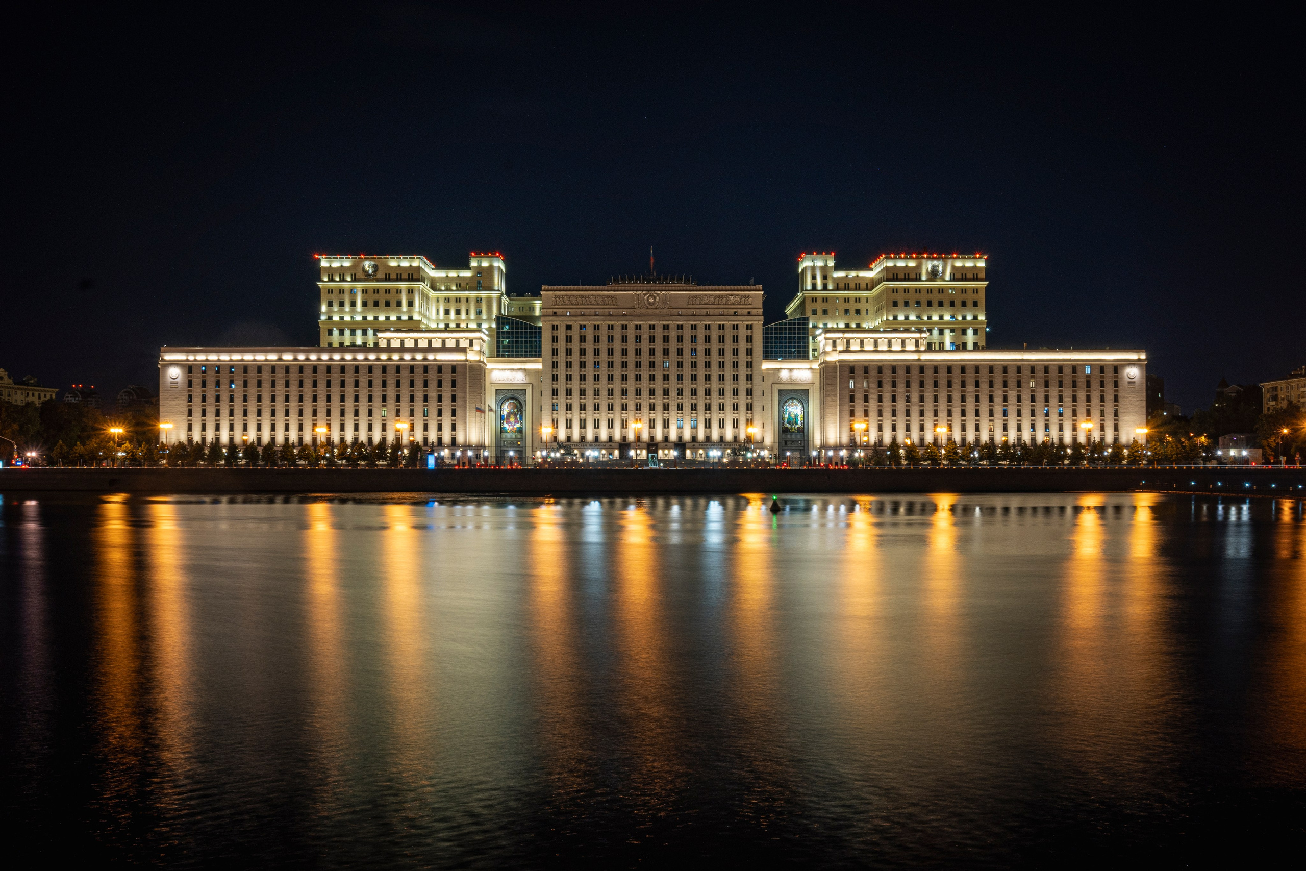 Ночная Москва. Июль 2023. Фотограф Роман Адлер