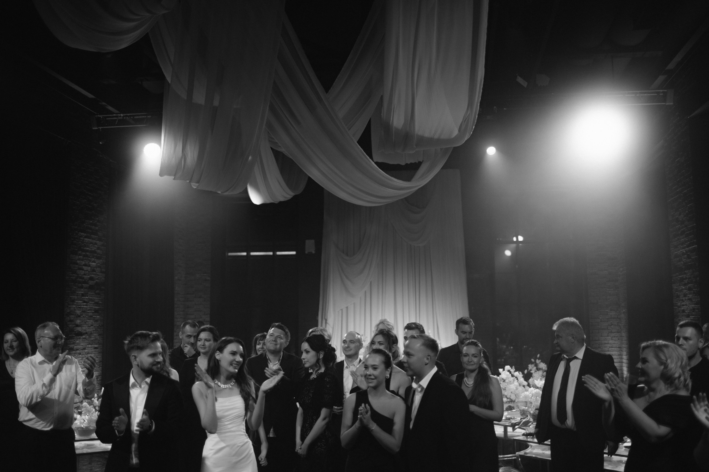 Собираемся на свадьбу вместе с фотосессией для двоих на утренние сборы. Свадебный, репортажный и портретный фотограф Сочи, Краснодар. Александра Зайцева