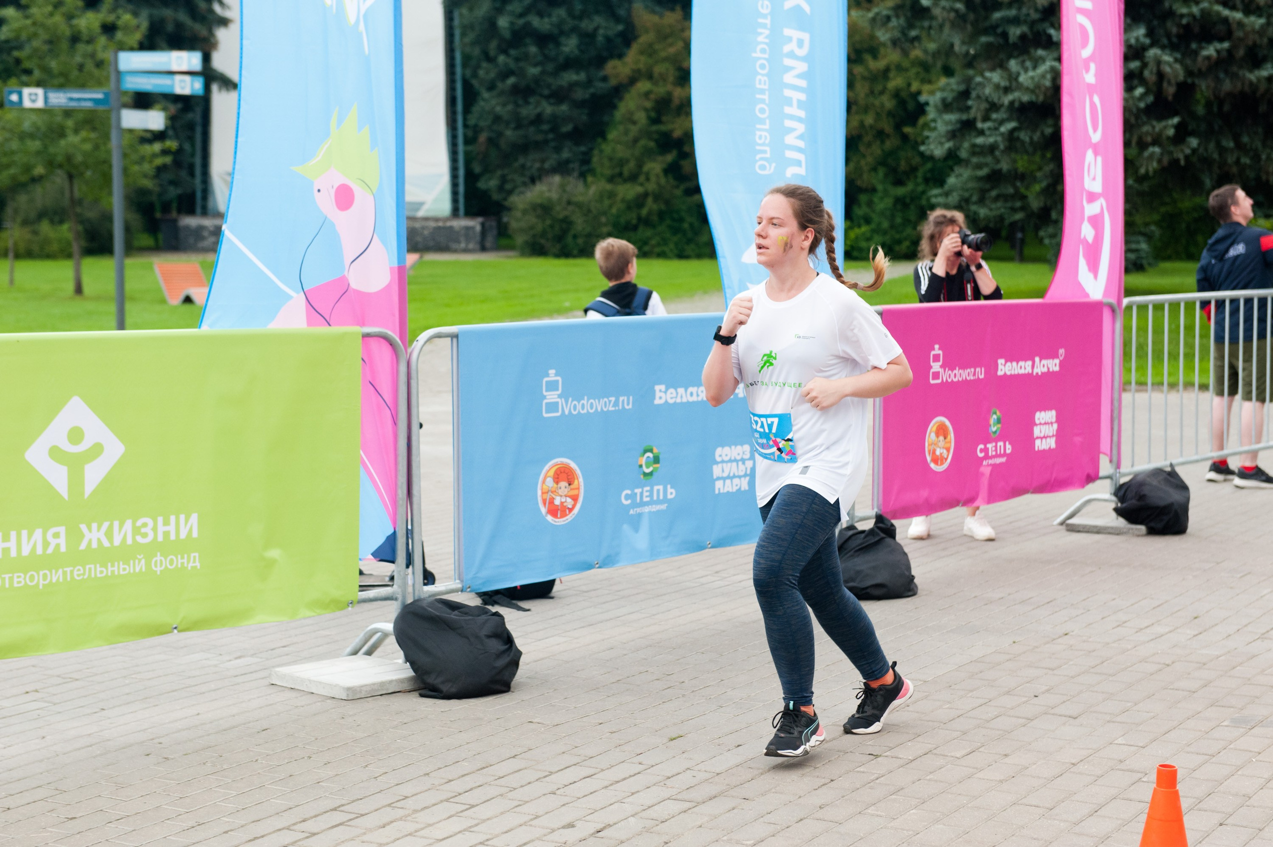 Корпоративное. Забег X5 Retail Group. Репортажный фотограф и видеограф Слава Думчев. Тимбилдинги, отчетники, корпоративы