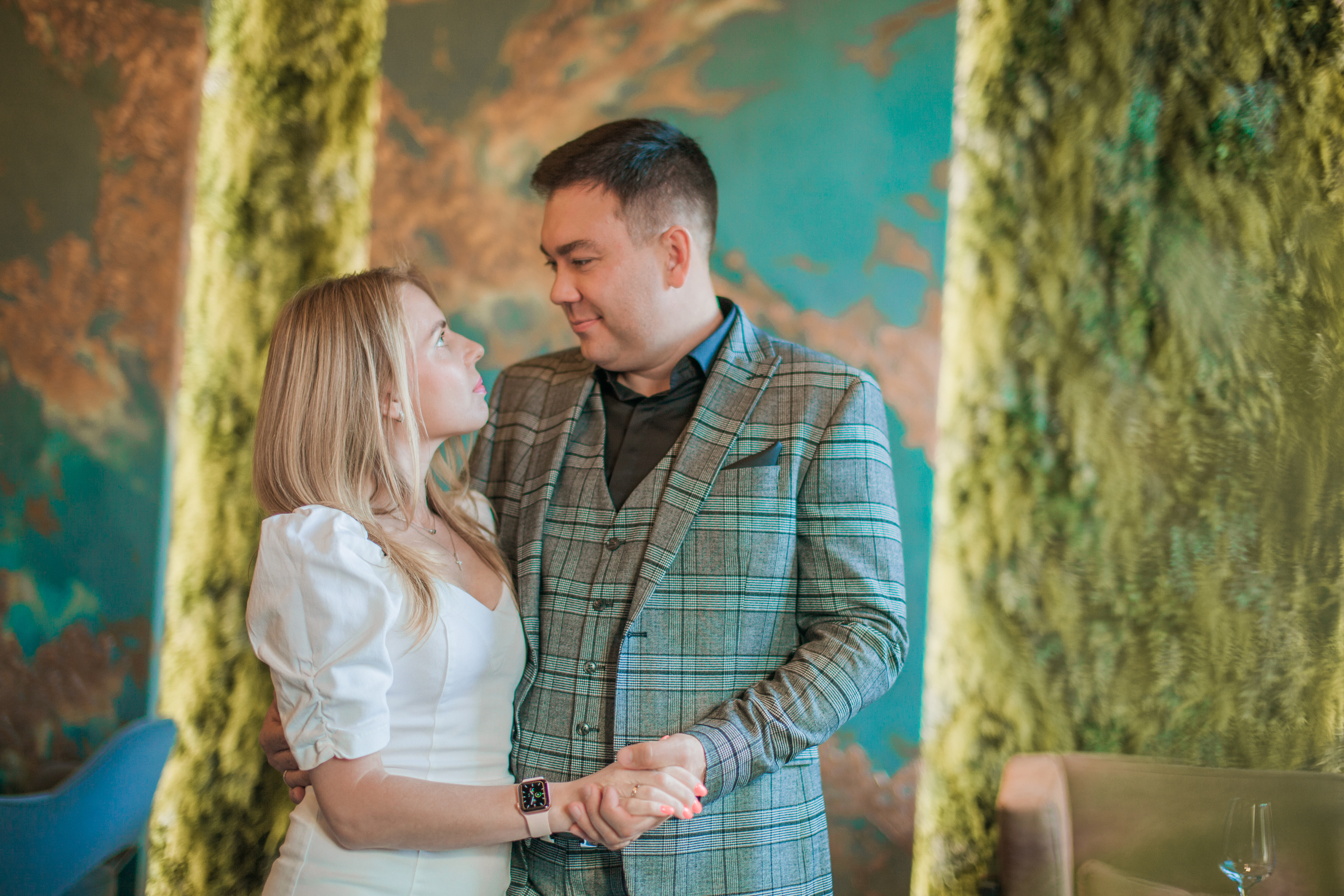 Друзья. День Рождение в Ресторане. Фотограф на крещение и венчание в Нижнем Новгороде.Свадебный Фотограф