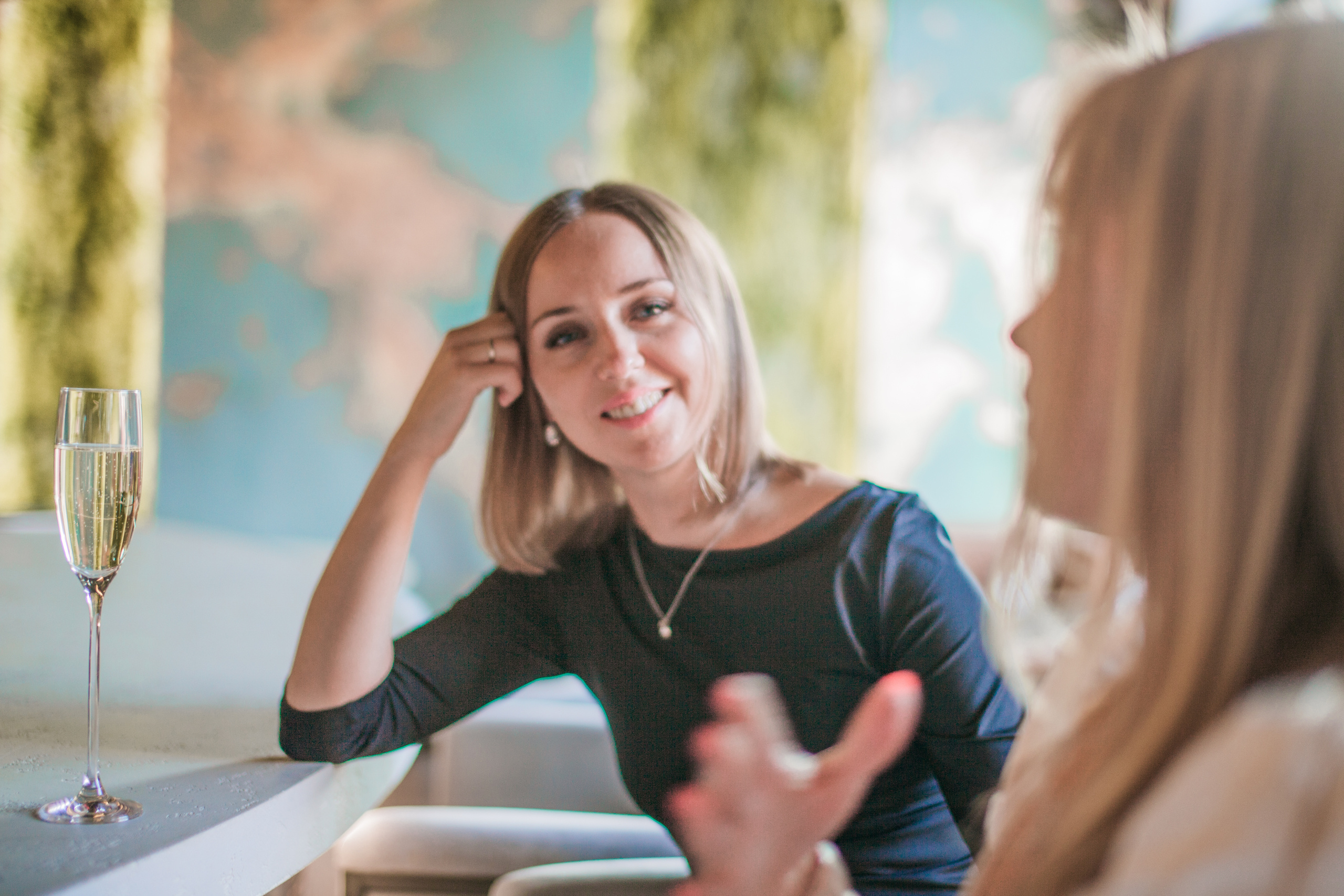 Друзья. День Рождение в Ресторане. Фотограф на крещение и венчание в Нижнем Новгороде.Свадебный Фотограф