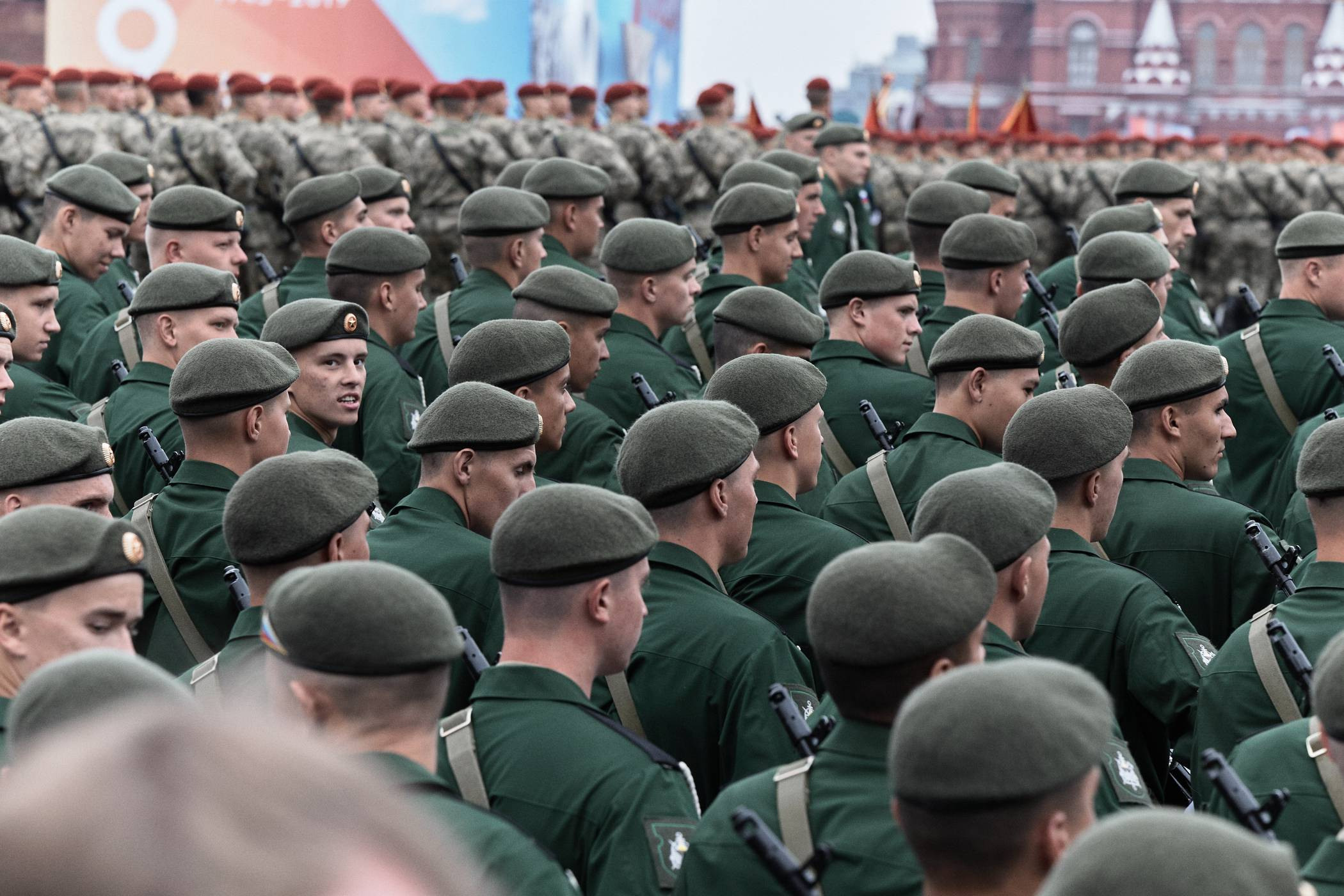Труд. Денис Паунин — Фотографии