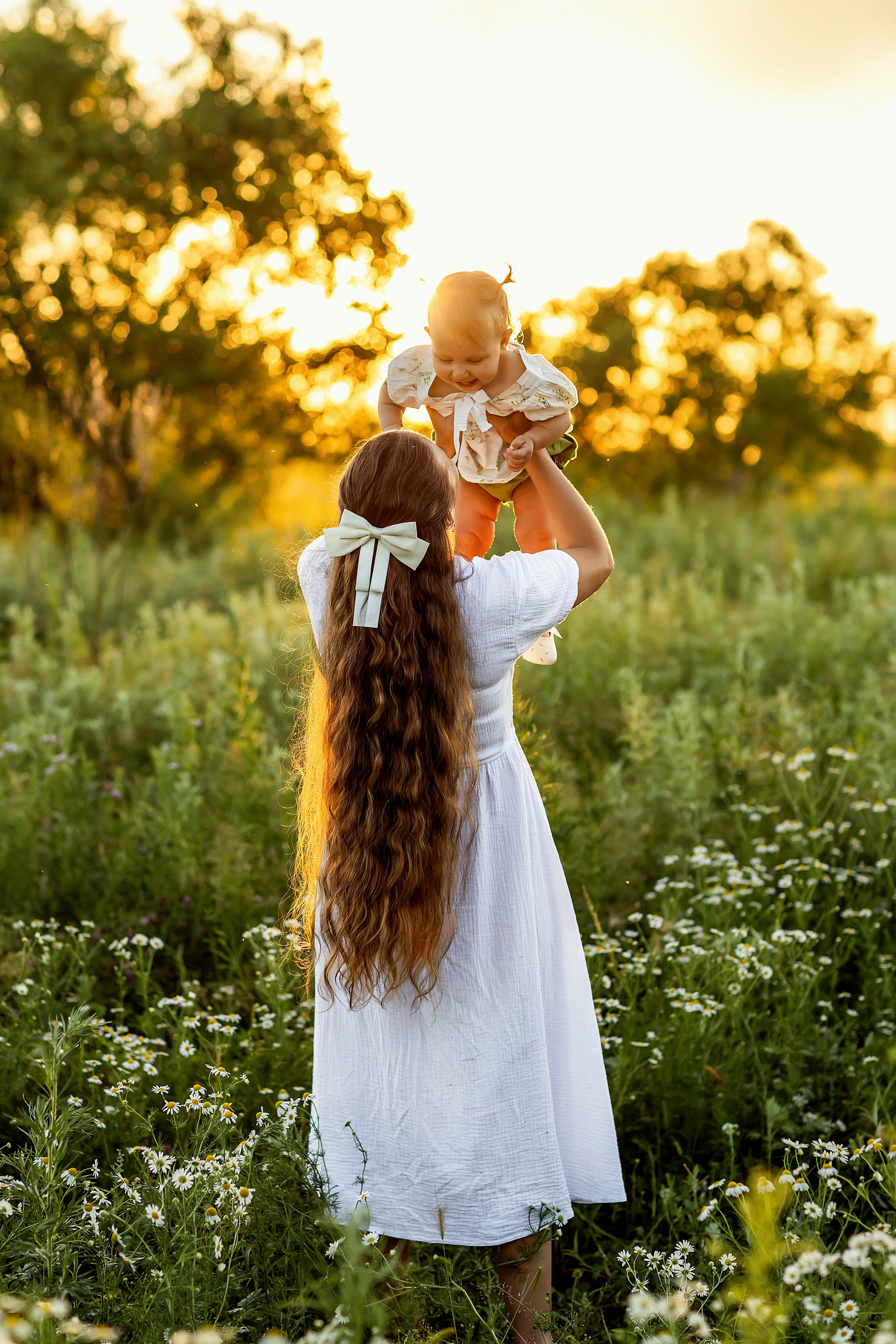 Летняя семейная фотосессия в поле. Детский и семейный фотограф Елена Воропаева
