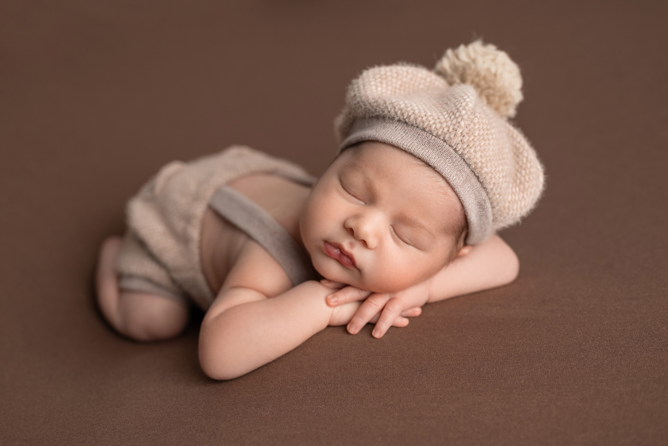 Фотосессия новорожденных в Норильске. Фотограф новорожденных в Норильске Виктория Шагалиева