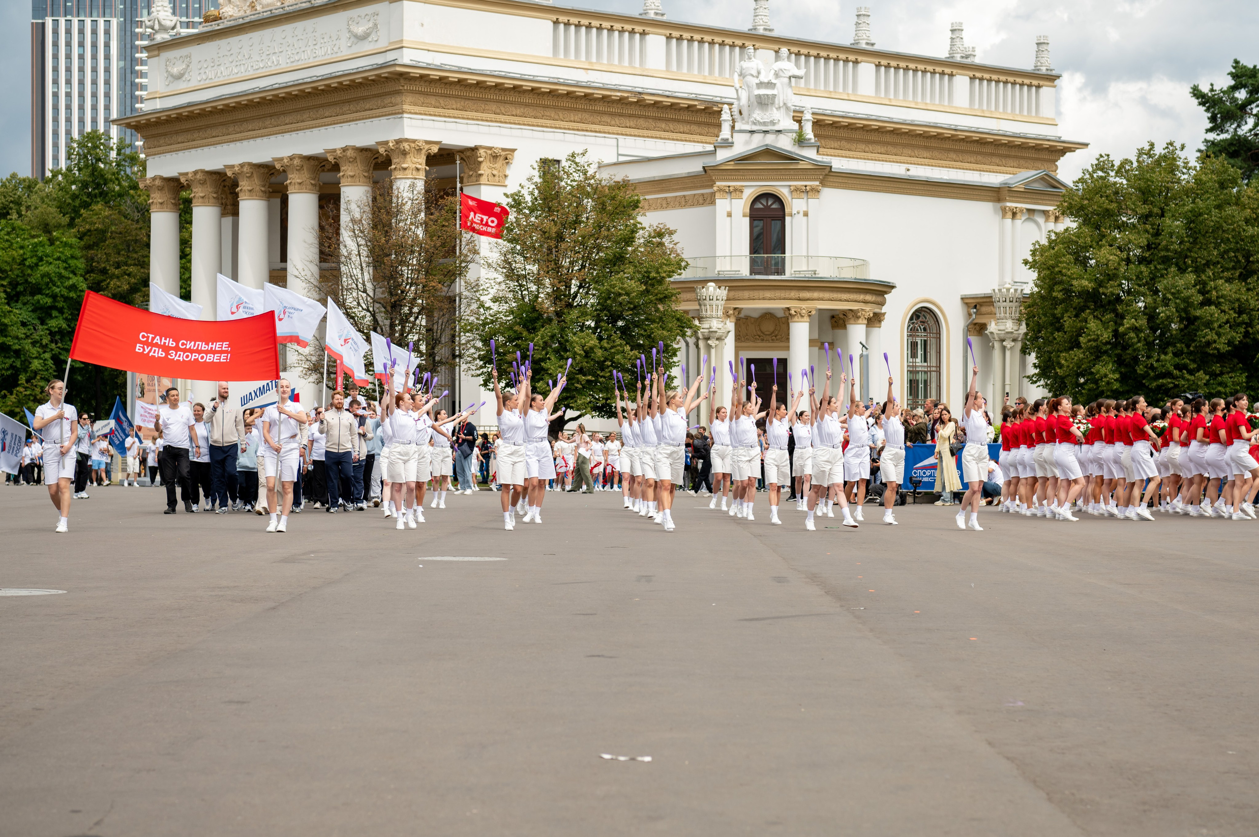 Спортивное шествие посвященное Дню физкультурника!. Детский и семейный фотограф г. Москва Оксана Катаджи