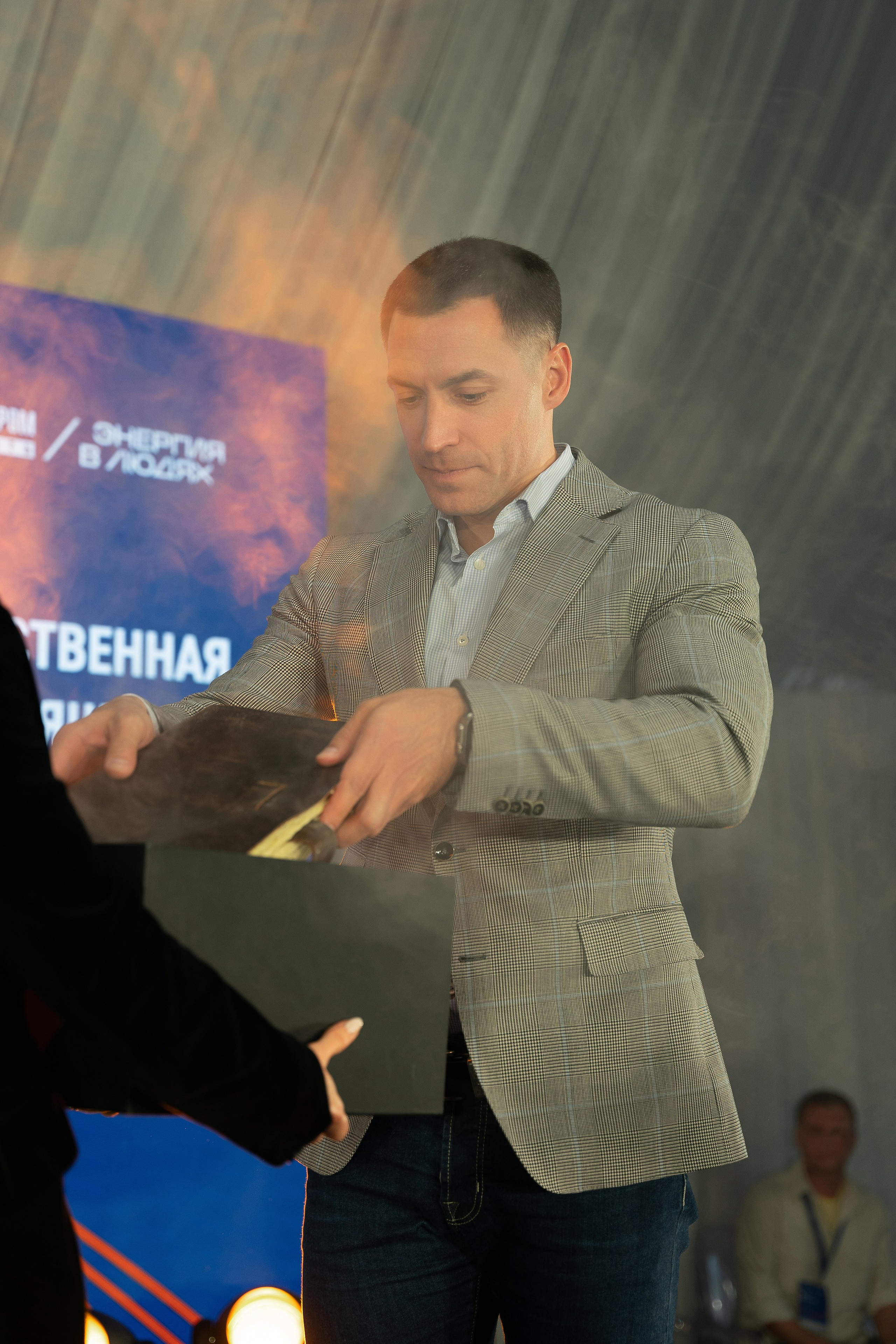 Посвящение «Газпромнефть-Тюмень». Свадебный фотограф Руслан Хасанов