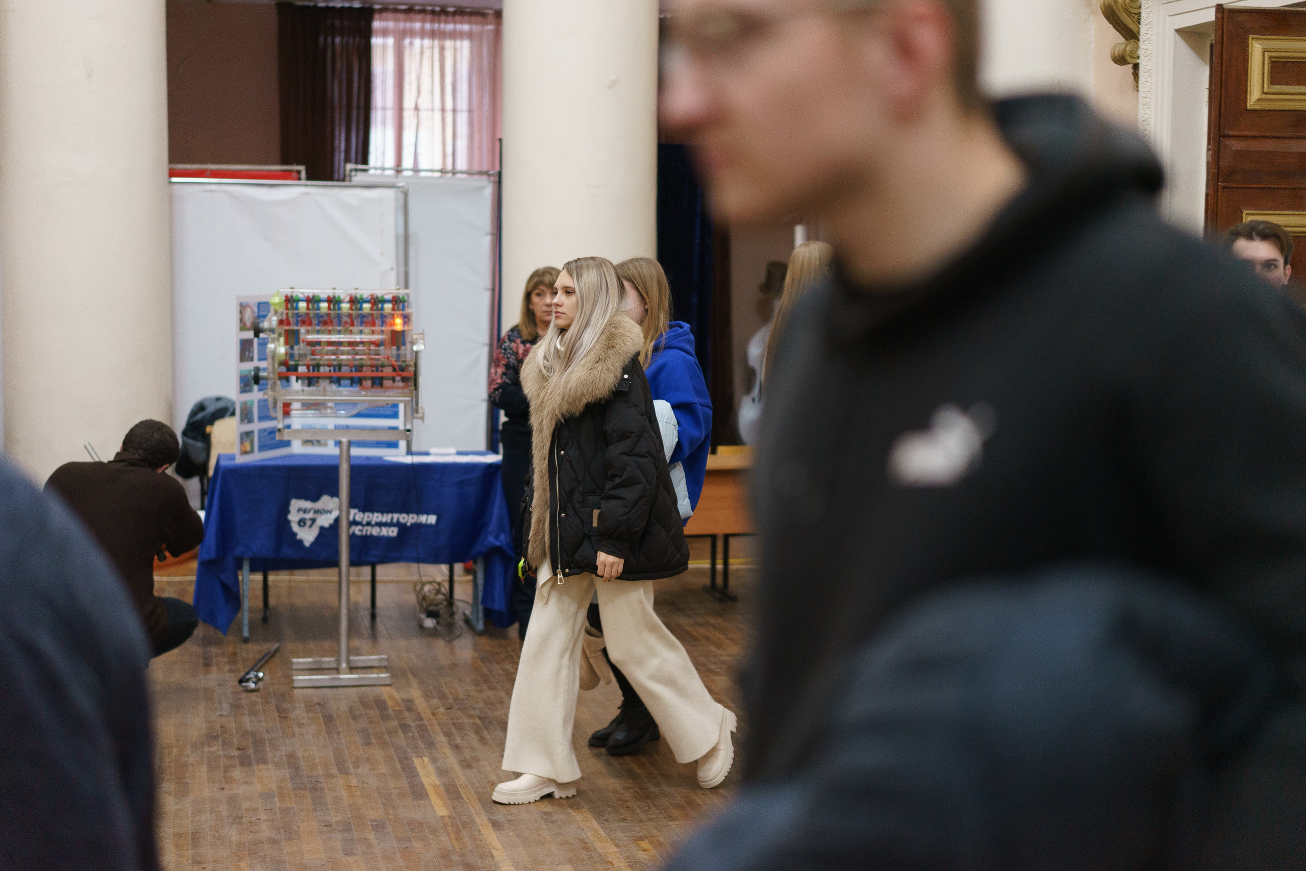Межотраслевая выставка учебных заведений, Сафоново. Фотограф и видеограф Смоленск | Студия Цезарь
