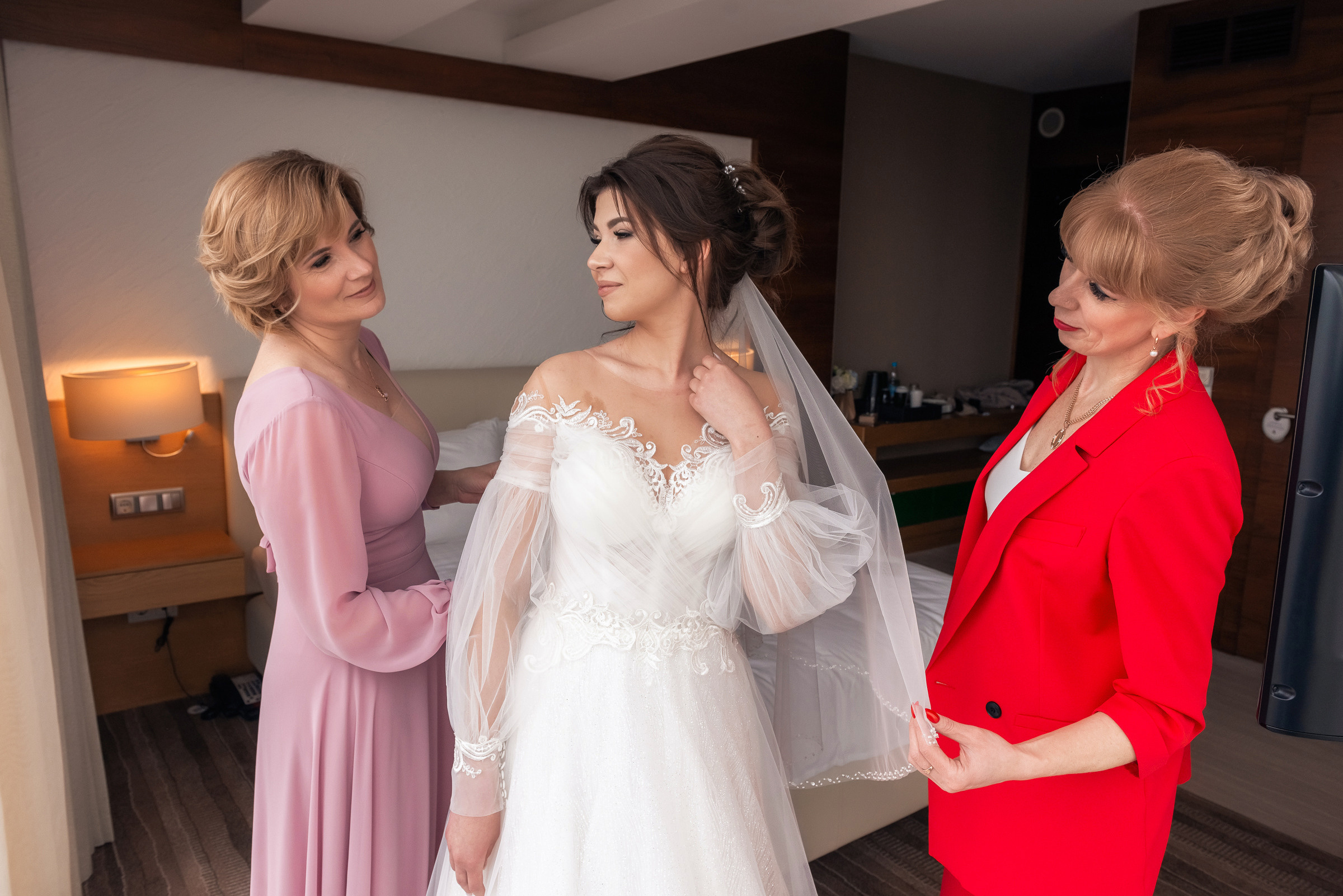 Анонс свадьбы. Влад и Елена. Свадебный и семейный фотограф Александр Клюев