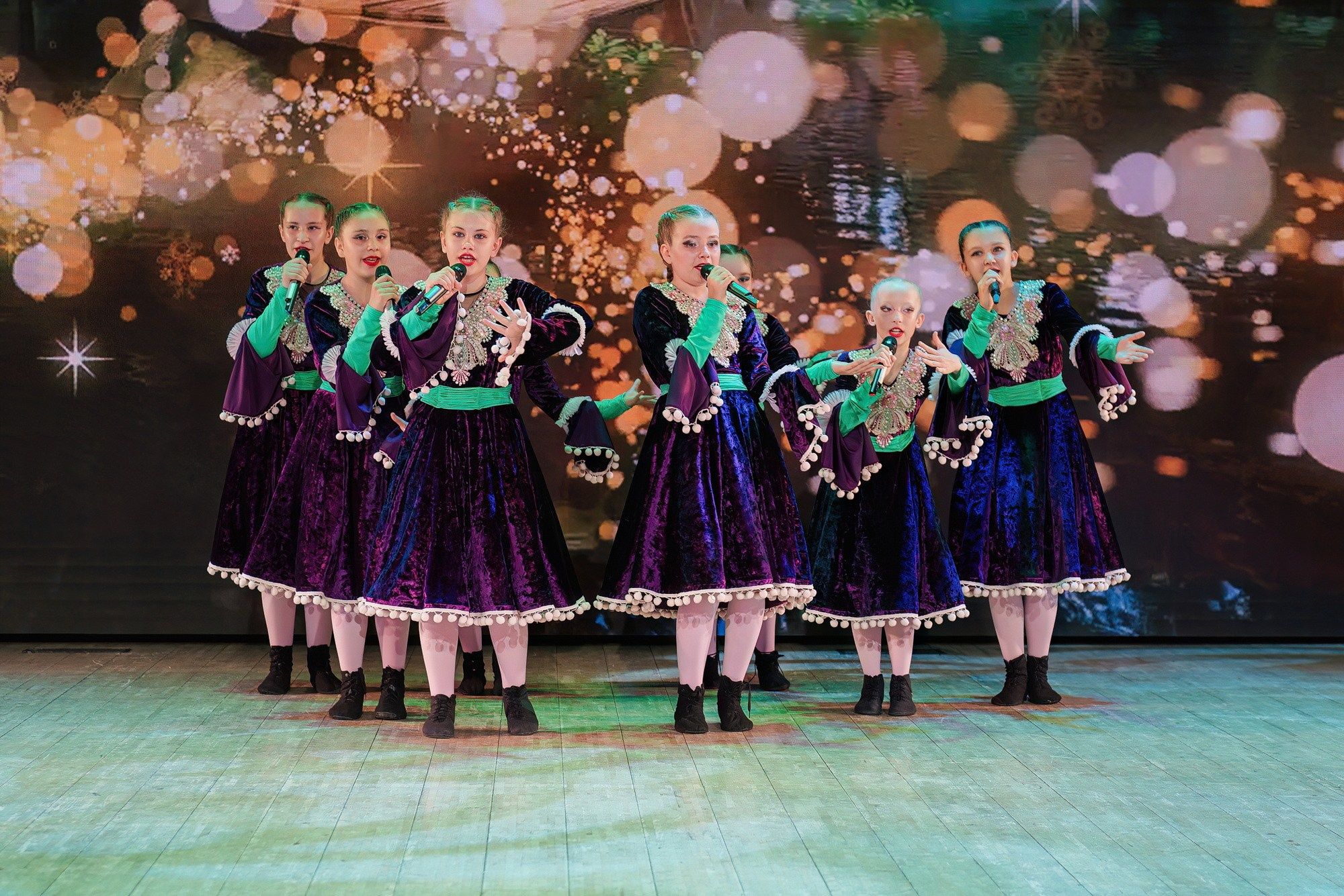 Отчетный концерт Образцового коллектива Алтая театра эстрадной песни «Созвездие». Свадебный и репортажный фотограф Никита Сницарев в Барнауле