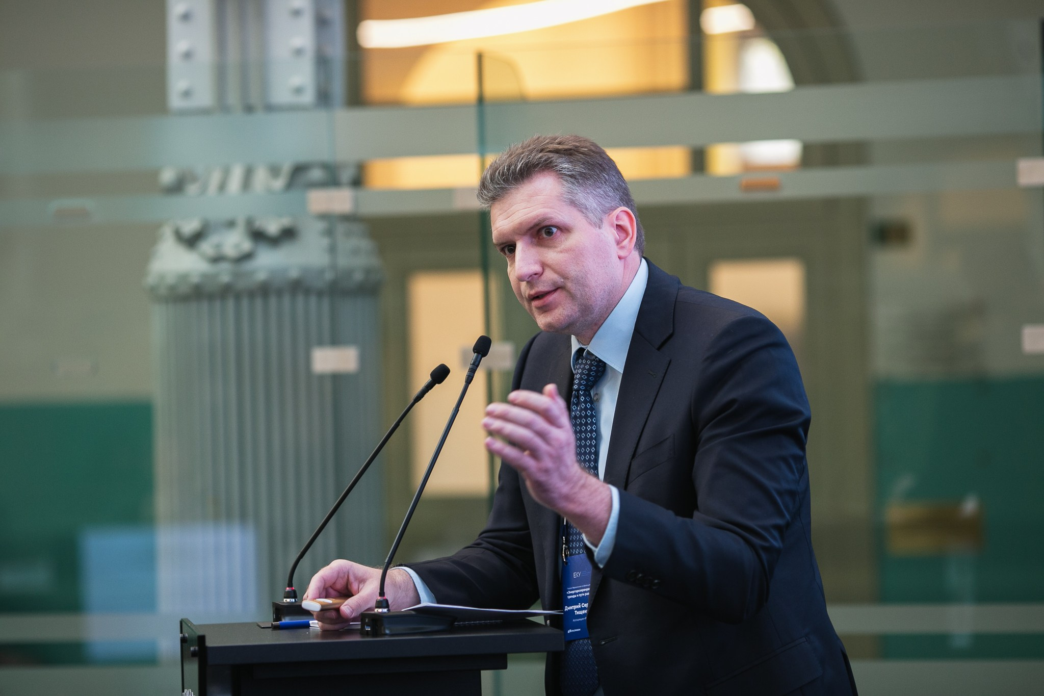 Деловые мероприятия. Профессиональный фотограф Евгений Земцов в Москве. Контент съемка, репортаж мероприятий, бизнес портреты