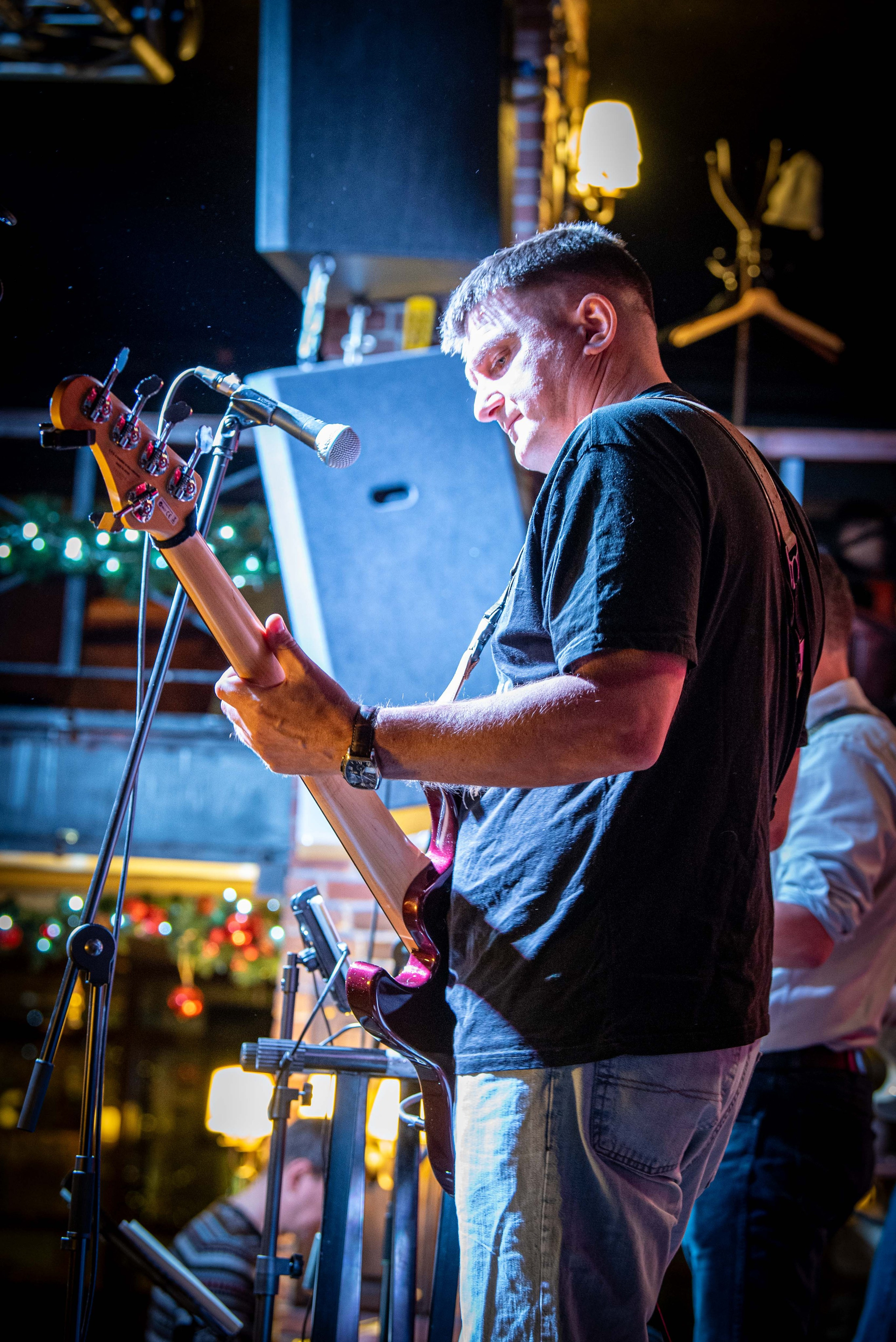 LifePub 16.12.2024. Московская кавер-группа BankBand