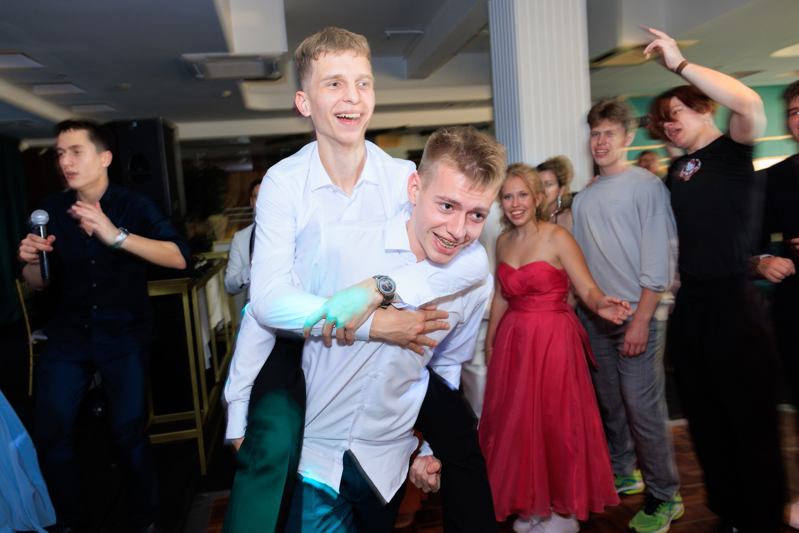 Выпускной лицея 244. Фотограф Александр Заломаев