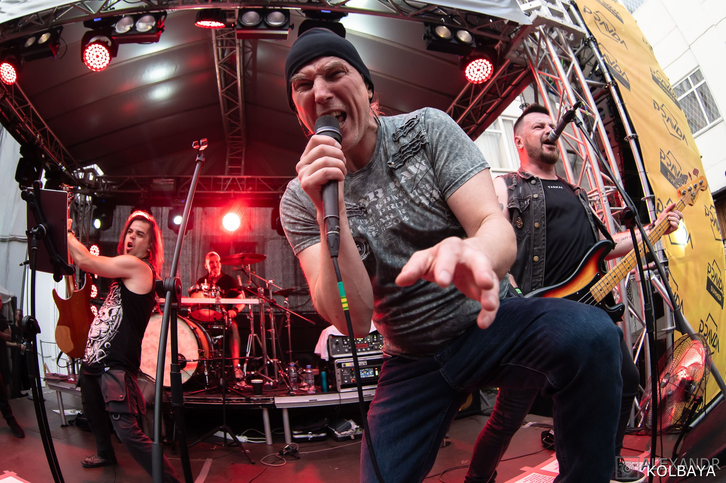 Фоторепортаж с мэшап концерта группы Черный Обелиск 4 июля 2024 года. Концертный и театральный репортажный фотограф в Москве Александр Колбая