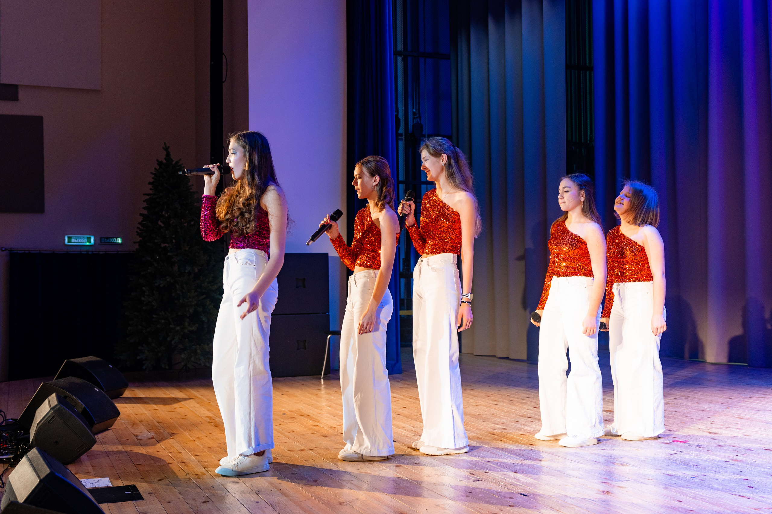 Концерт ДК Буривестник. Фотограф Никита Комаров